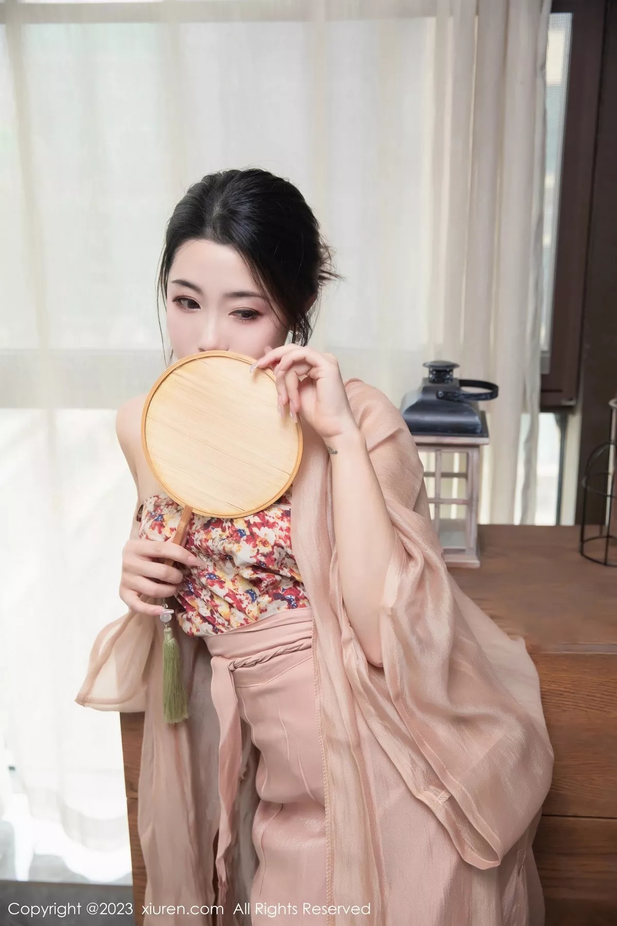 秀人集.com_[XiuRen秀人网]No.6457_模特严利娅Yuliya性感浅暖色古风汉服半撩秀曼妙身姿诱惑写真104P