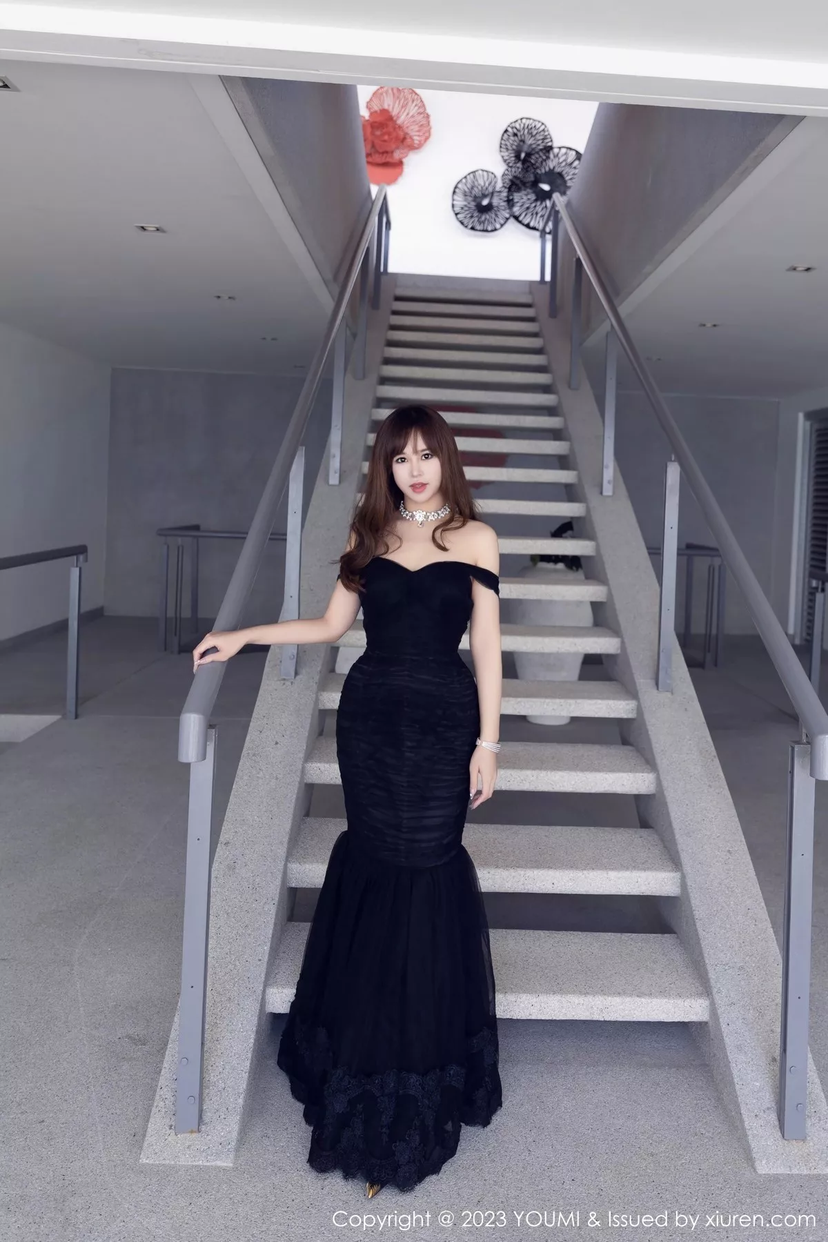 秀人集.com_[YouMi尤蜜荟]Vol.917_模特icy猪泰国旅拍性感黑色蕾丝情趣连体衣配超薄黑丝魅惑写真80P