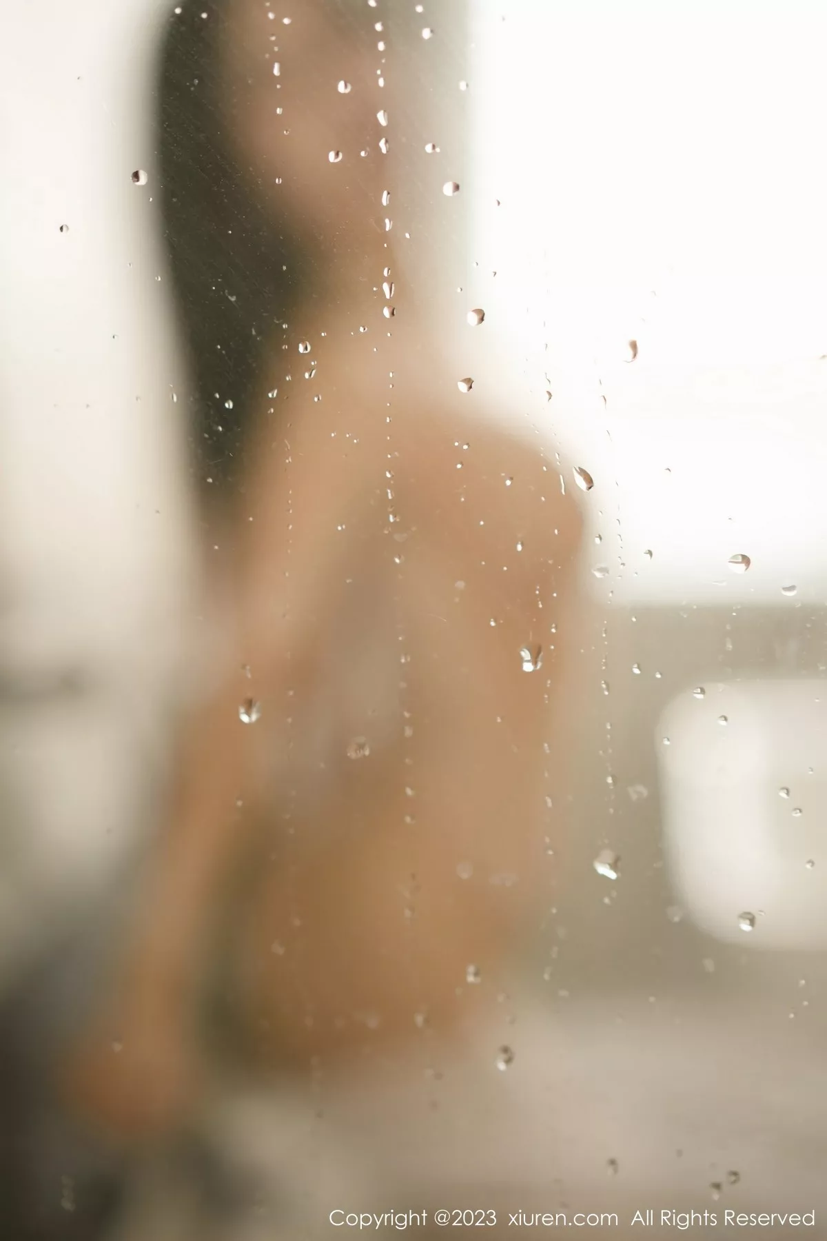 秀人集.com_[XiuRen秀人网]No.6471_模特laura阿姣泰国旅拍脱蓝色上衣露白色蕾丝内衣完美诱惑写真71P