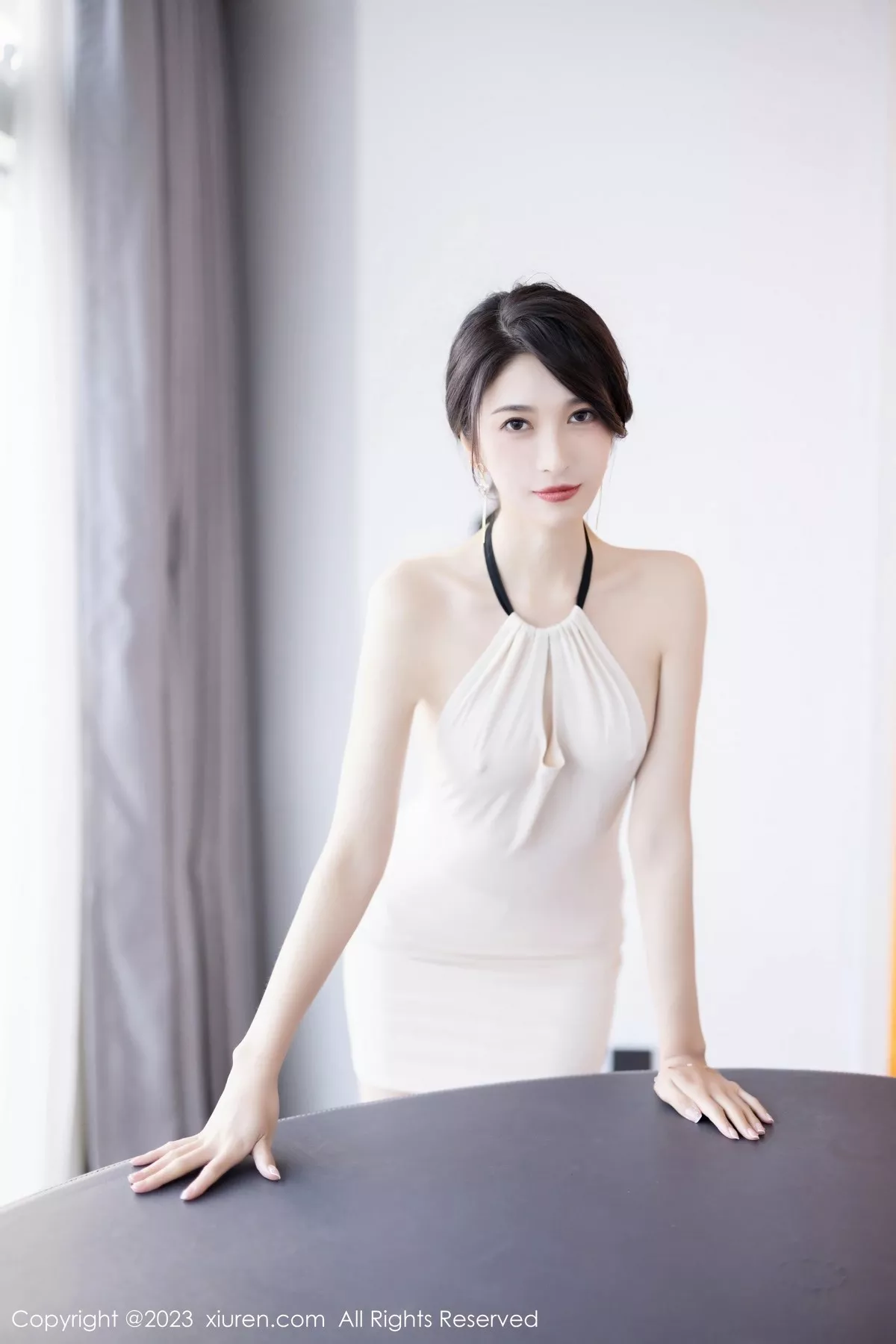 秀人集.com_[XiuRen秀人网]No.6631_模特林乐一性感米色连身短裙配原色丝袜秀曼妙身姿迷人写真83P