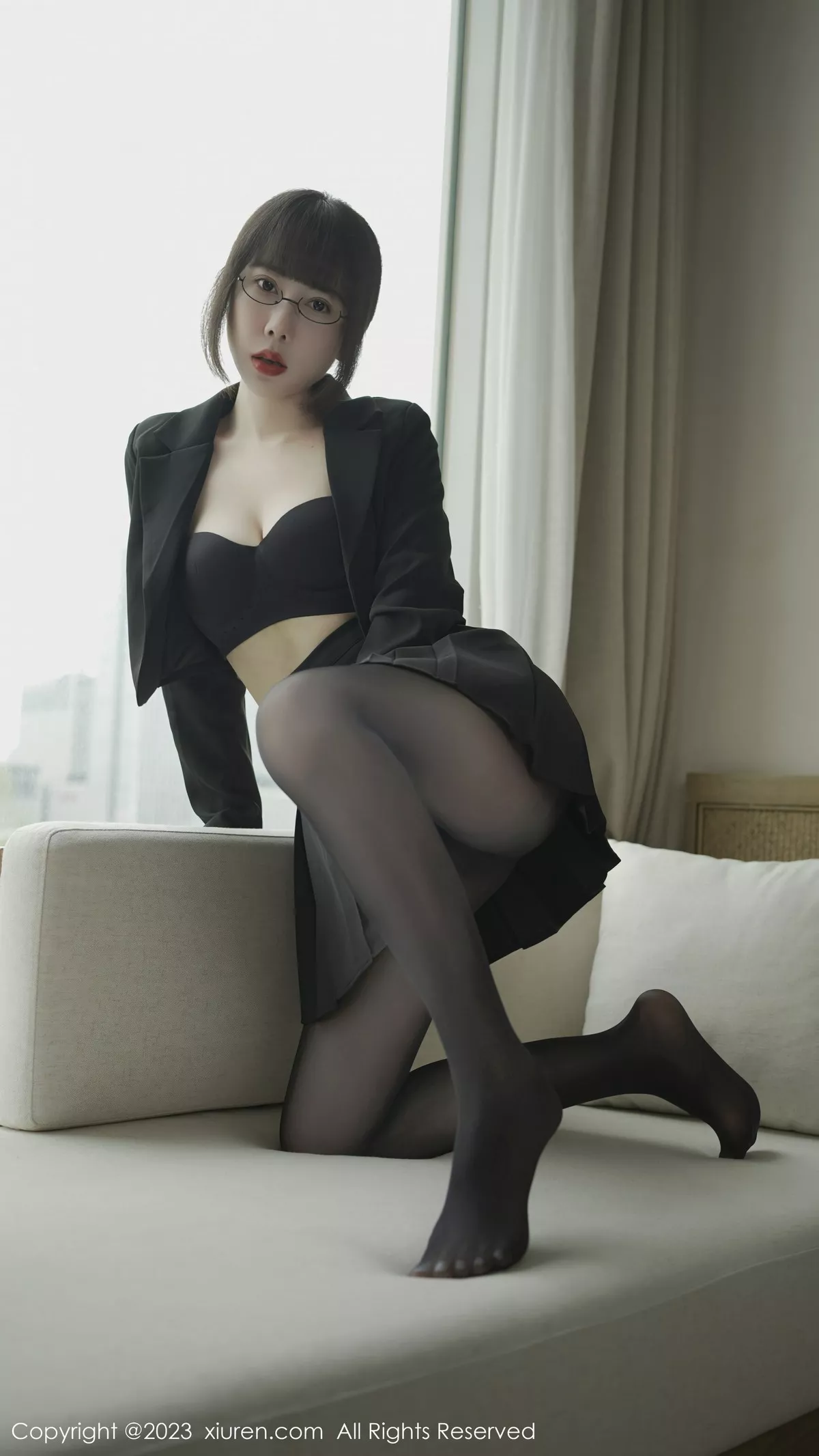 秀人集.com_[XiuRen秀人网]No.6629_新人模特夏馨瑶性感黑色服饰配超薄黑丝秀曼妙身姿迷人诱惑写真70P