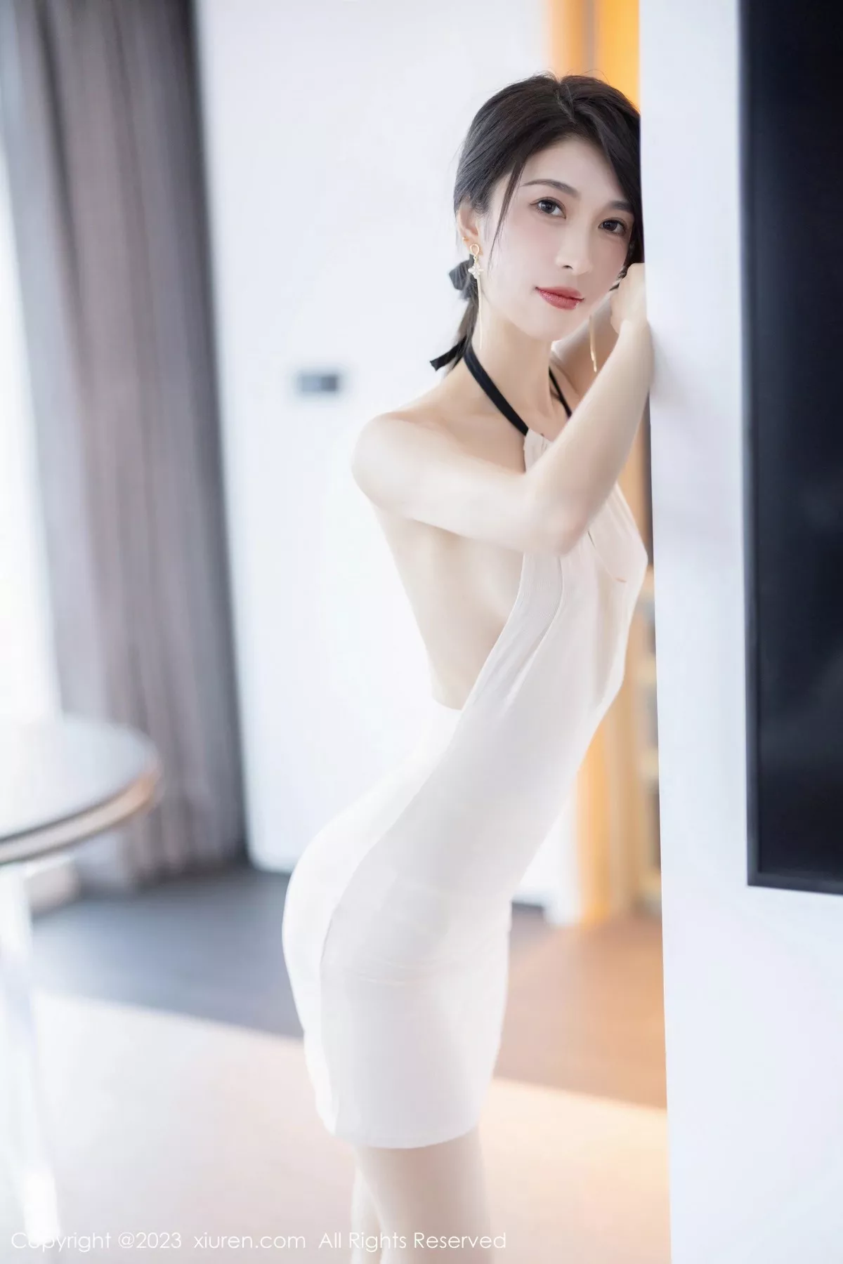 秀人集.com_[XiuRen秀人网]No.6631_模特林乐一性感米色连身短裙配原色丝袜秀曼妙身姿迷人写真83P