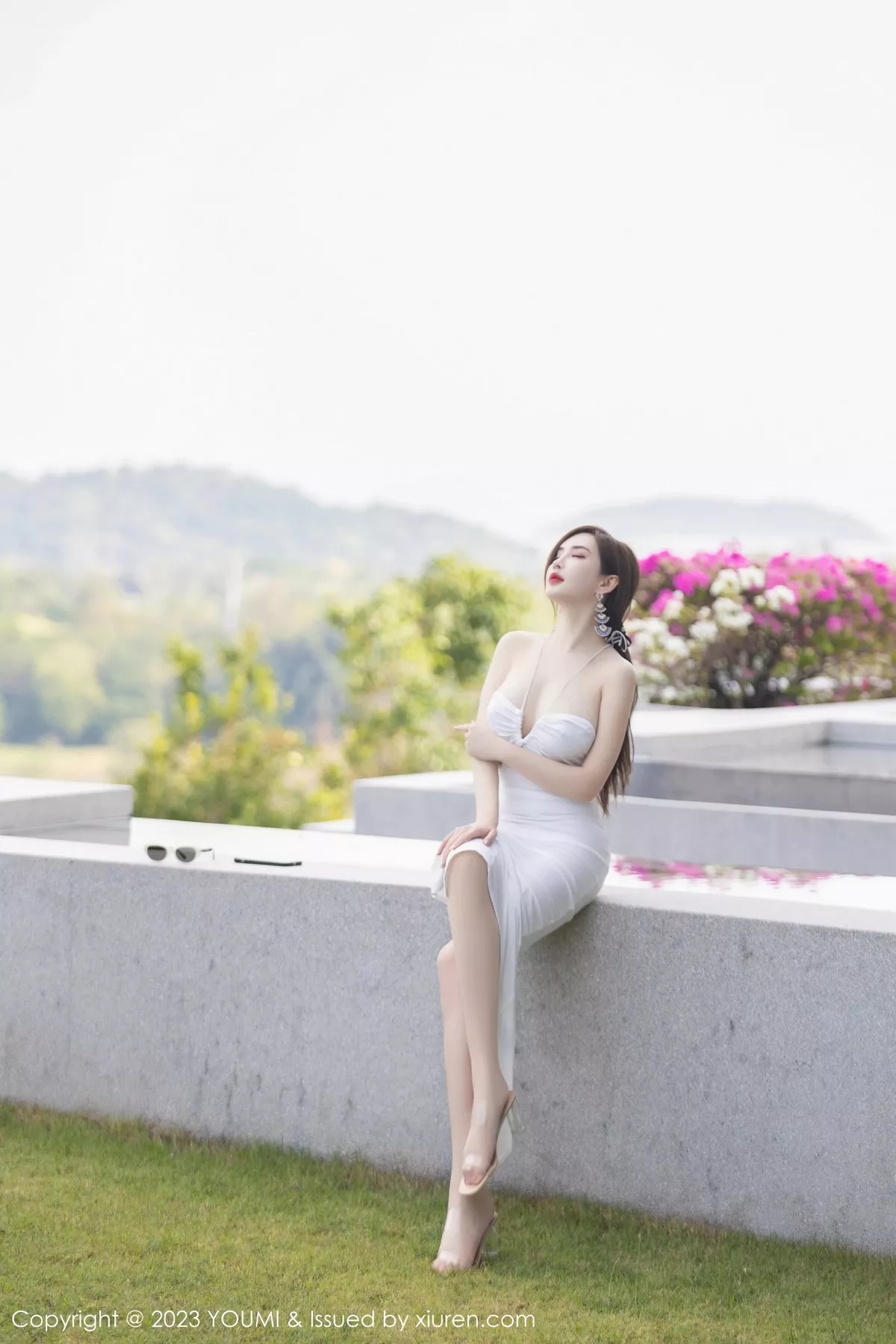 秀人集.com_[YouMi尤蜜荟]Vol.931_女神Carol周妍希白色轻透连身裙配超薄肉丝秀丰满身材诱惑写真88P