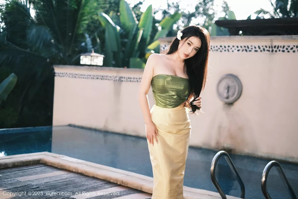 秀人集.com_[XiuRen秀人网]No.6648_女神Manuela玛鲁娜户外抹胸服+室内紧身衣秀丰满身材诱惑写真64P