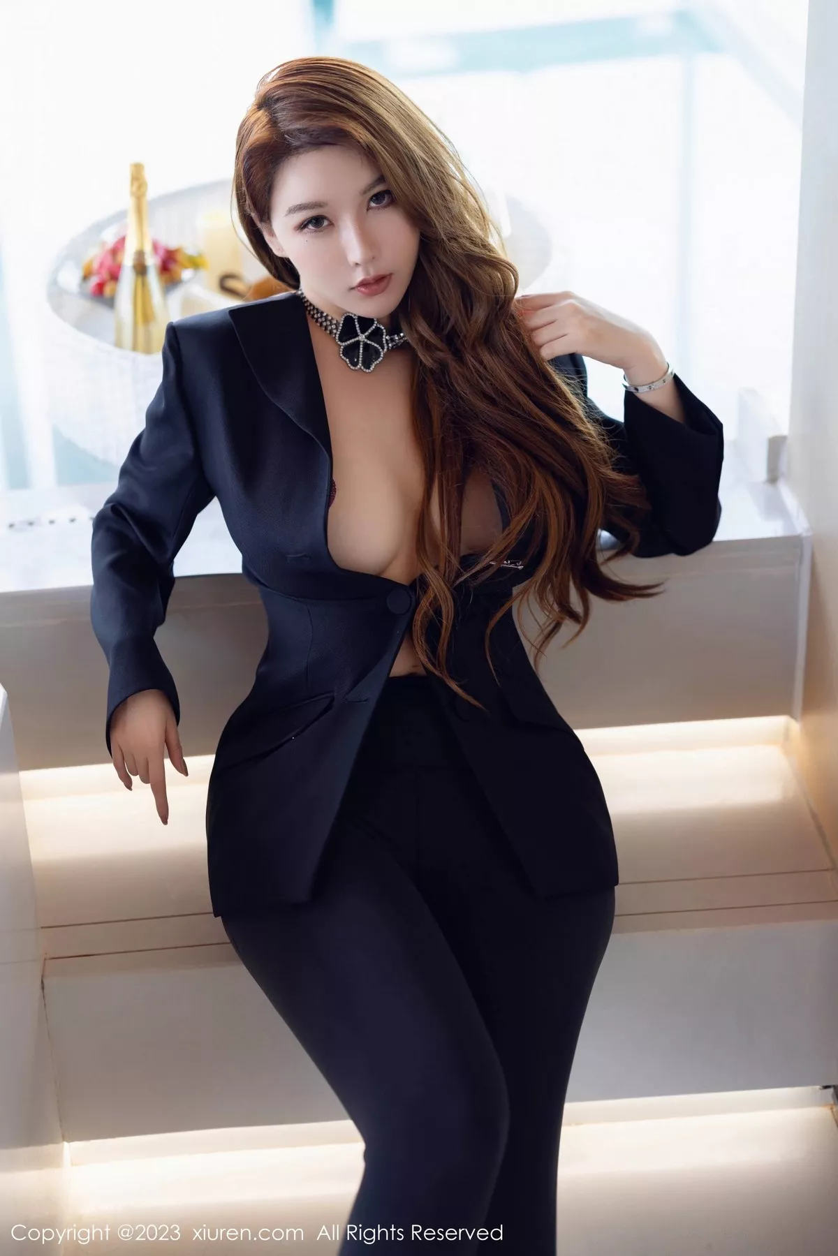 秀人集.com_[XiuRen秀人网]No.6646_女神尤妮丝Egg性感深色真空西服露傲人豪乳遮点极致诱惑写真64P