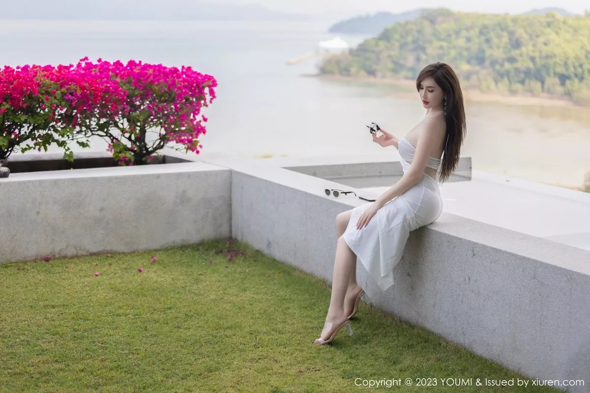 秀人集.com_[YouMi尤蜜荟]Vol.931_女神Carol周妍希白色轻透连身裙配超薄肉丝秀丰满身材诱惑写真88P