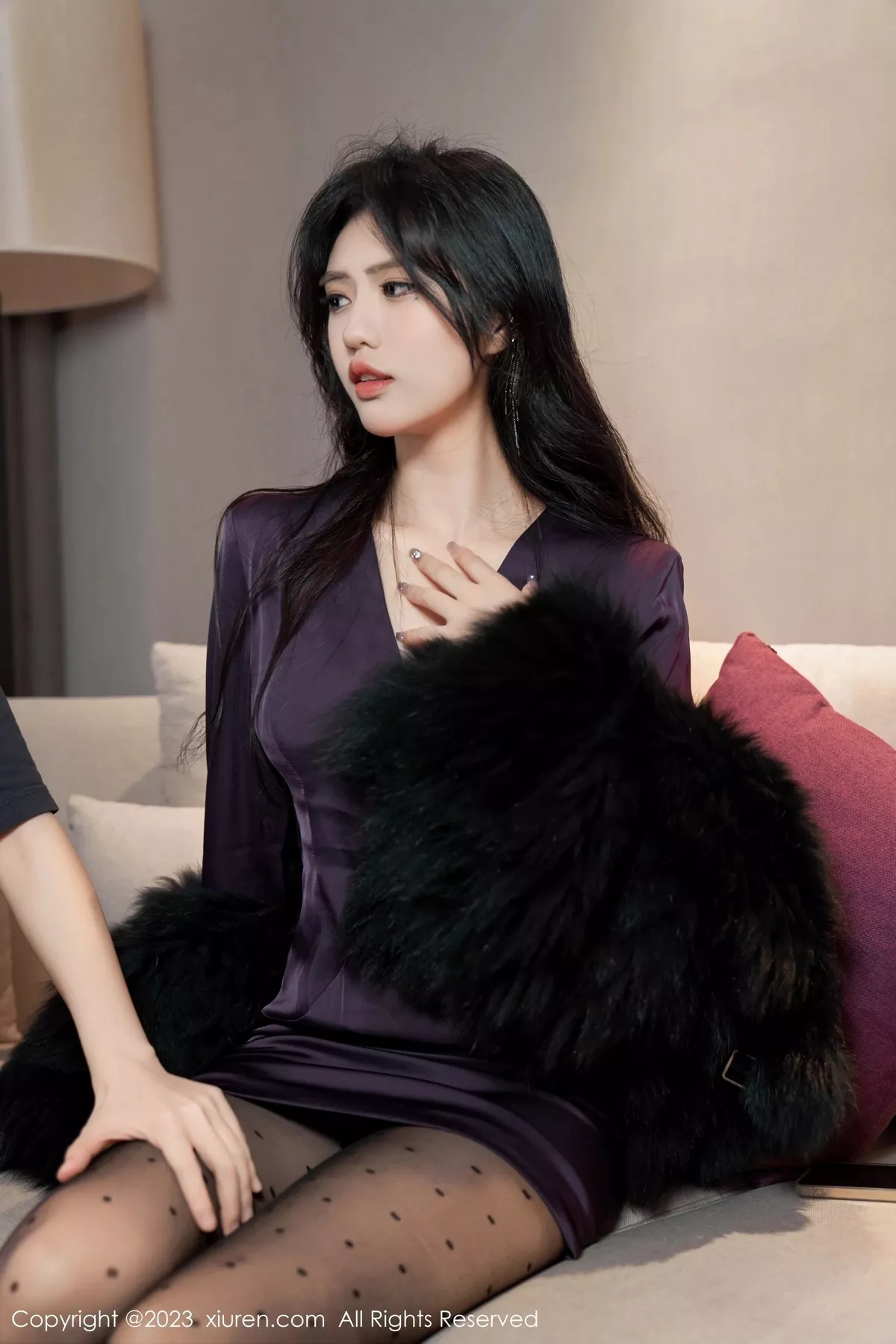 秀人集.com_[XiuRen秀人网]No.6649_模特浅浅Danny私房性感紫色服配黑丝裤袜秀曼妙身姿诱惑写真101P