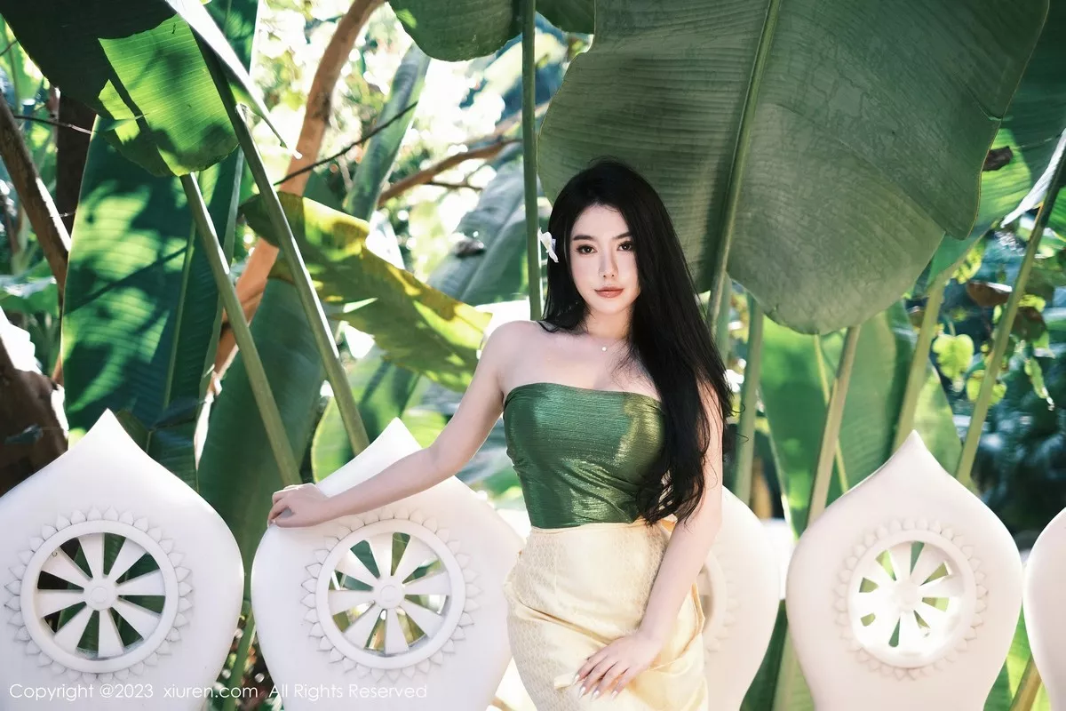 秀人集.com_[XiuRen秀人网]No.6648_女神Manuela玛鲁娜户外抹胸服+室内紧身衣秀丰满身材诱惑写真64P