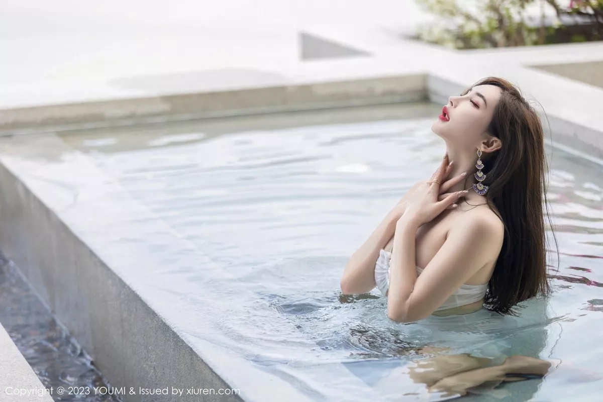 秀人集.com_[YouMi尤蜜荟]Vol.931_女神Carol周妍希白色轻透连身裙配超薄肉丝秀丰满身材诱惑写真88P