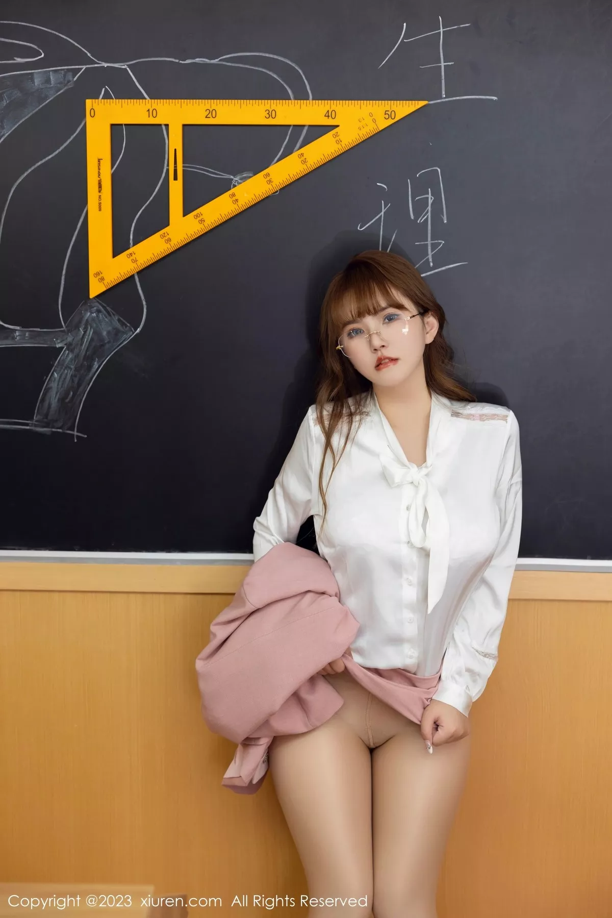 秀人集.com_[XiuRen秀人网]No.6655_模特张思允Nice性感粉色短裙套装配超薄肉丝秀翘臀美腿诱惑写真93P