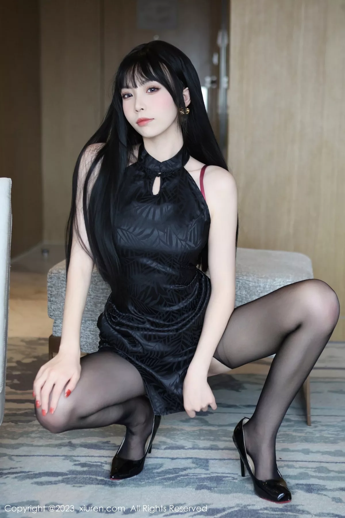 秀人集.com_[XiuRen秀人网]No.6666_模特江七七脱深色旗袍露性感暗红蕾丝内衣配开档黑丝诱惑写真86P