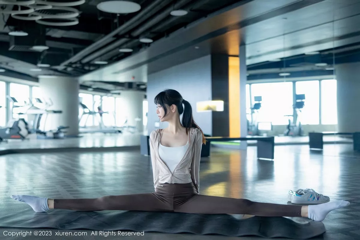 秀人集.com_[XiuRen秀人网]No.6683_模特幼幼健身房场景性感浅色运动服饰秀完美身材迷人诱惑写真99P
