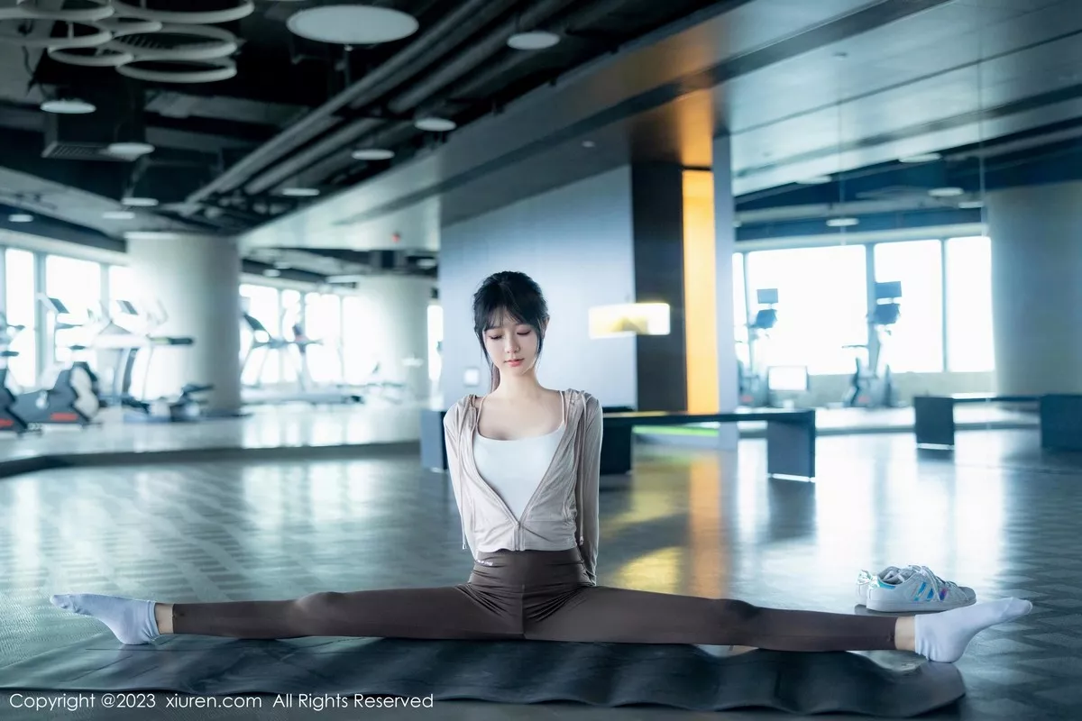 秀人集.com_[XiuRen秀人网]No.6683_模特幼幼健身房场景性感浅色运动服饰秀完美身材迷人诱惑写真99P