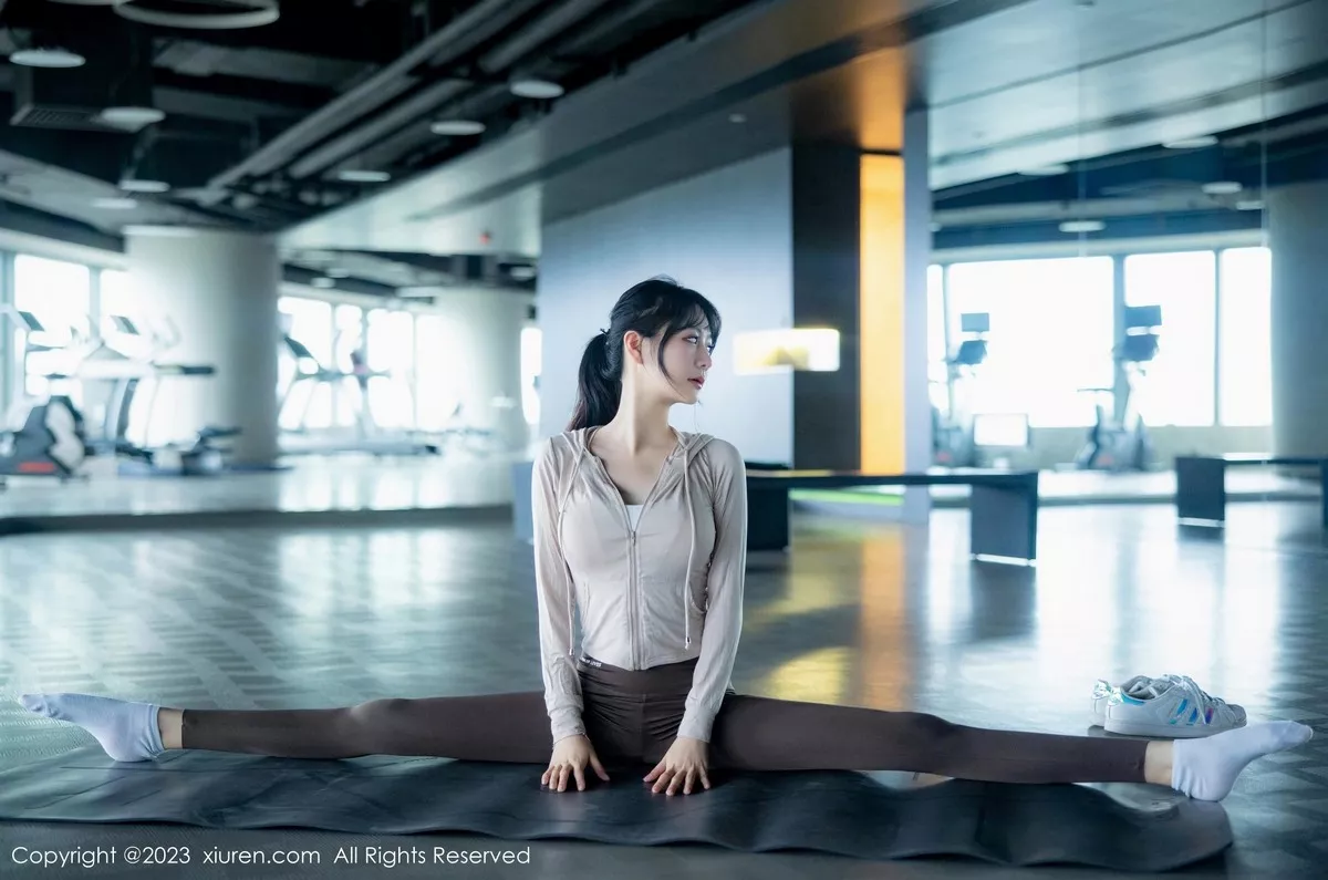 秀人集.com_[XiuRen秀人网]No.6683_模特幼幼健身房场景性感浅色运动服饰秀完美身材迷人诱惑写真99P