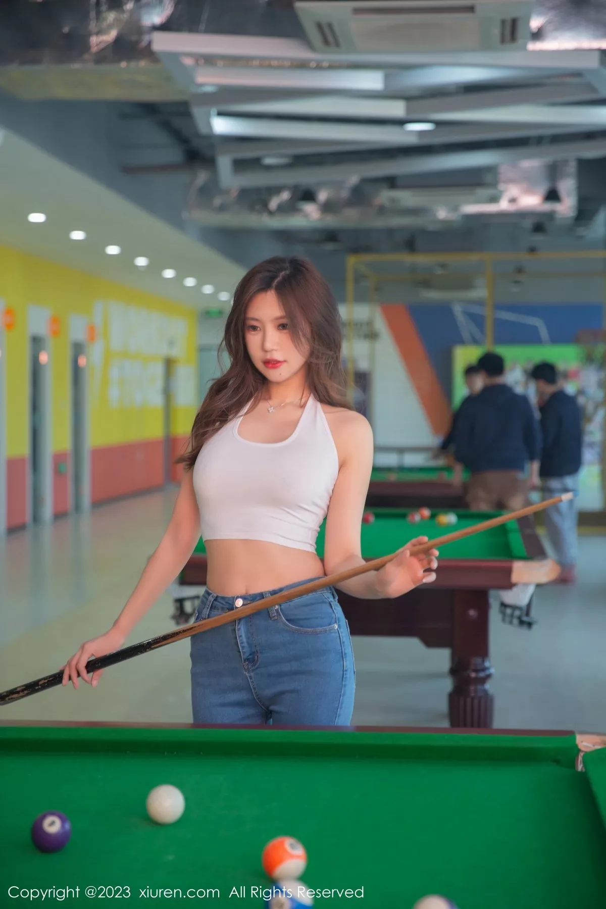 秀人集.com_[XiuRen秀人网]No.6690_女神绮里嘉ula白色短款衣配紧身牛仔裤秀曼妙身姿完美诱惑写真81P