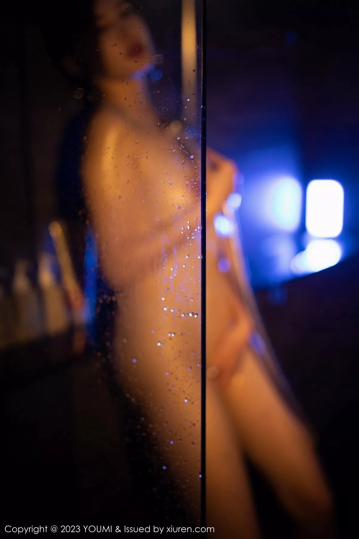 秀人集.com_[YouMi尤蜜荟]Vol.935_女神Carol周妍希泳池性感蓝色比基尼秀丰满身材撩人诱惑写真91P