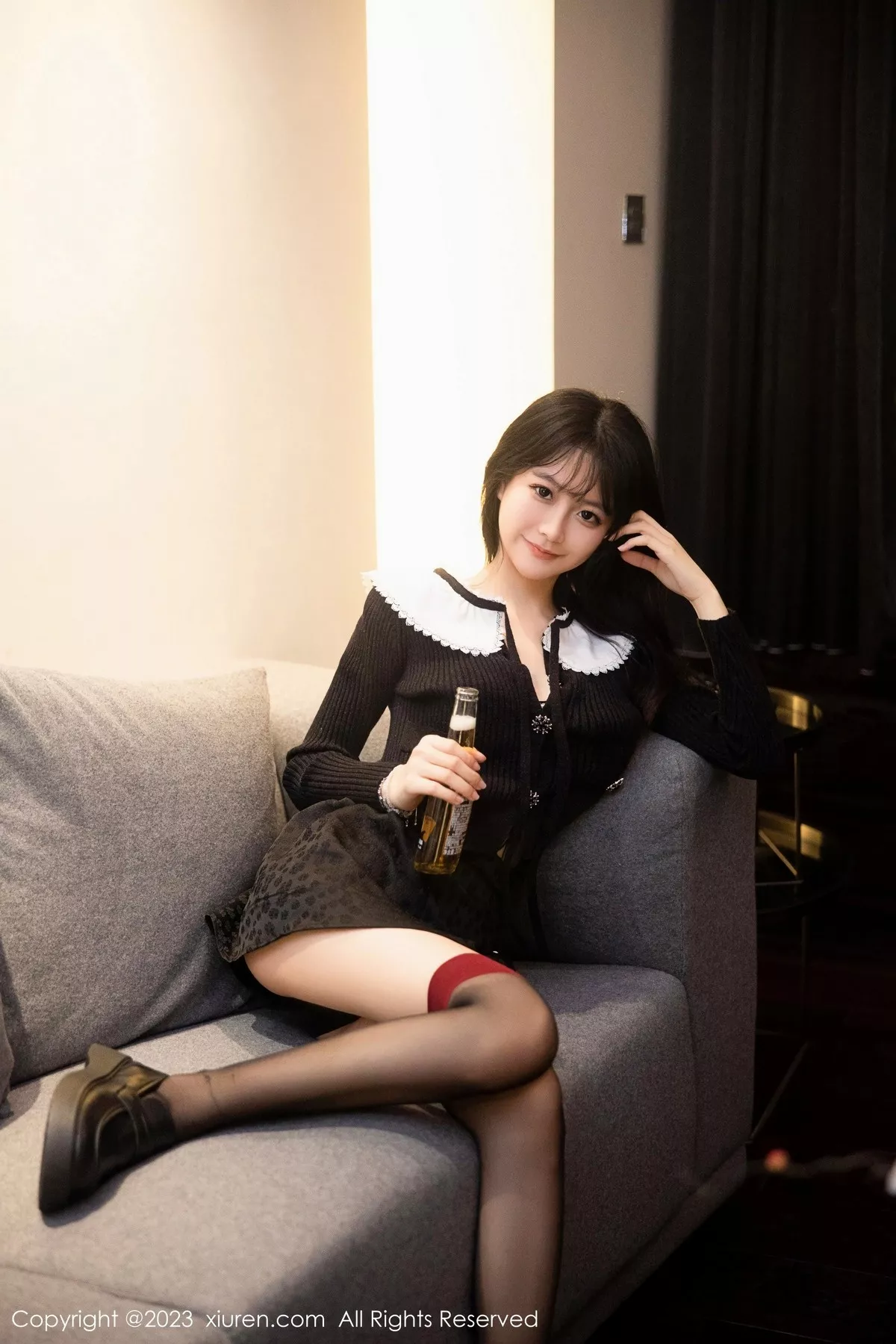 秀人集.com_[XiuRen秀人网]No.6724_模特幼幼喝酒主题性感黑色情趣服配黑丝袜秀完美身材诱惑写真80P