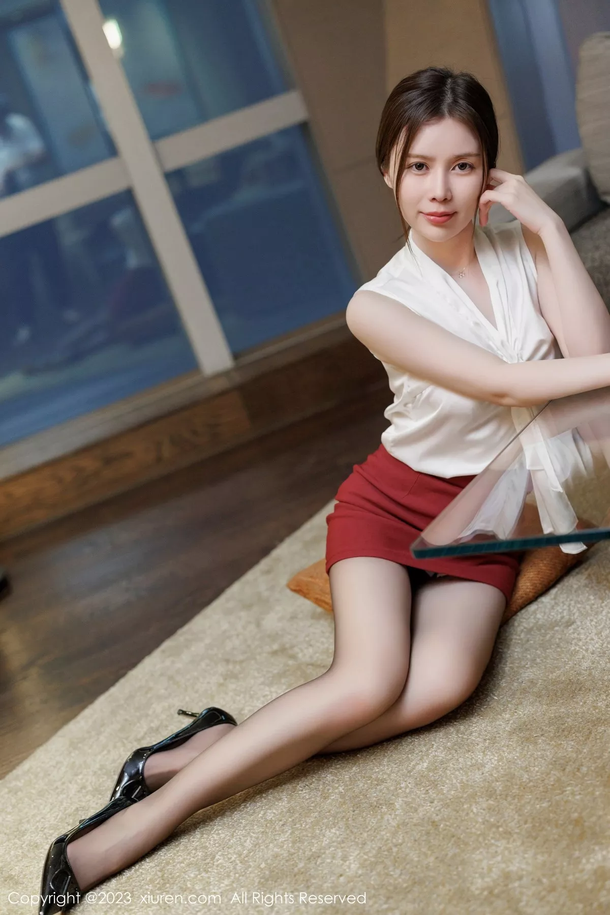 秀人集.com_[XiuRen秀人网]No.6727_模特吴雪瑶白色上衣配暗红短裙露性感内衣秀曼妙身材诱惑写真56P