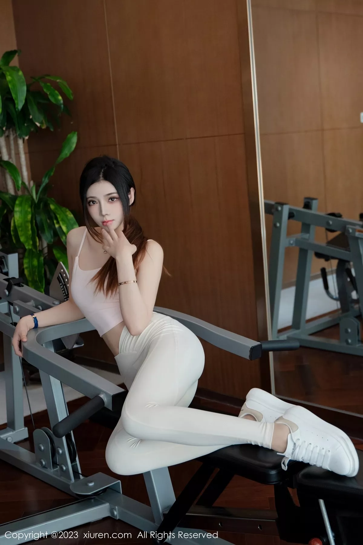 秀人集.com_[XiuRen秀人网]No.6734_模特加朵babe健身场所性感粉色瑜伽服秀凹凸身材撩人诱惑写真71P