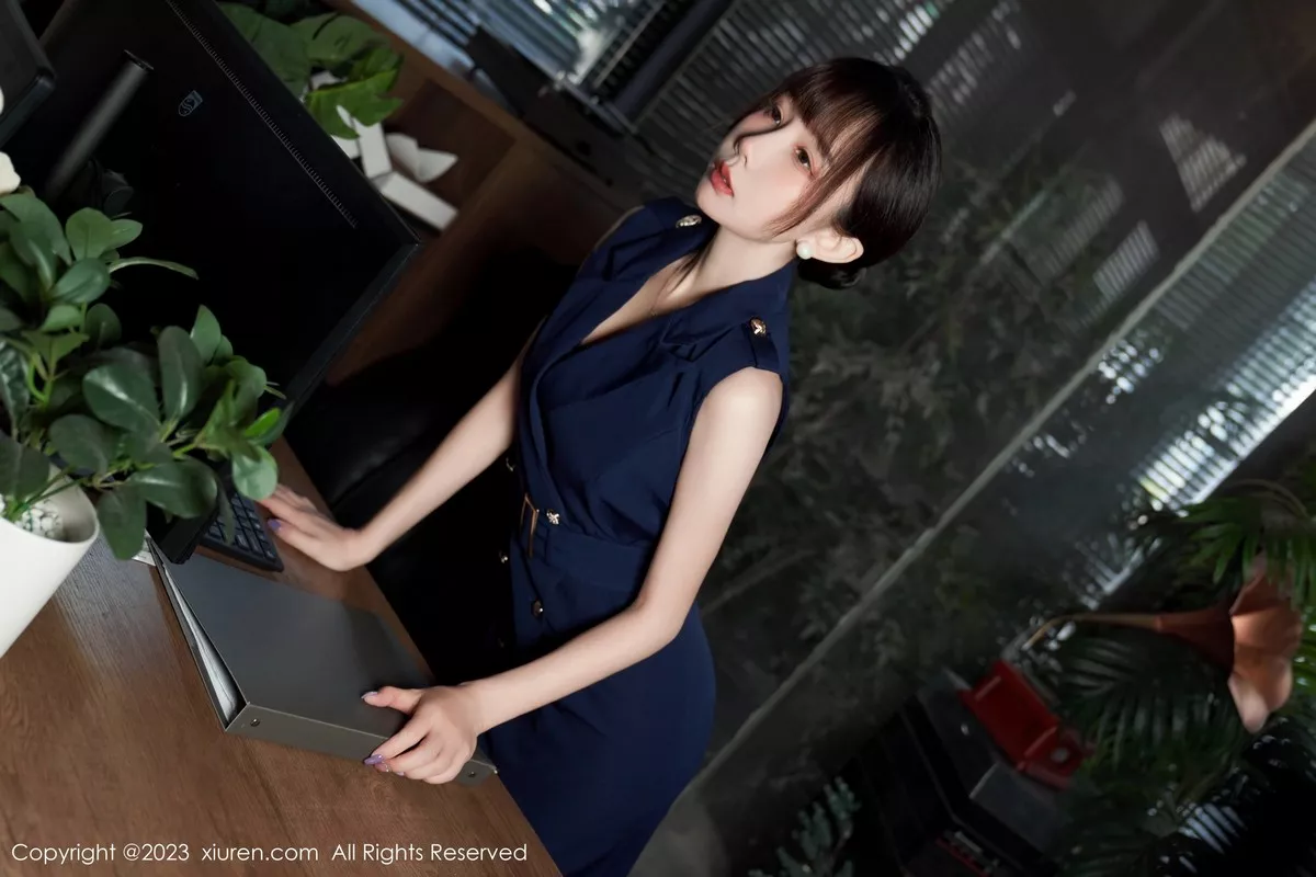 秀人集.com_[XiuRen秀人网]No.6737_模特波巧酱半脱职业装露性感内衣配超薄无内黑丝惹火诱惑写真95P