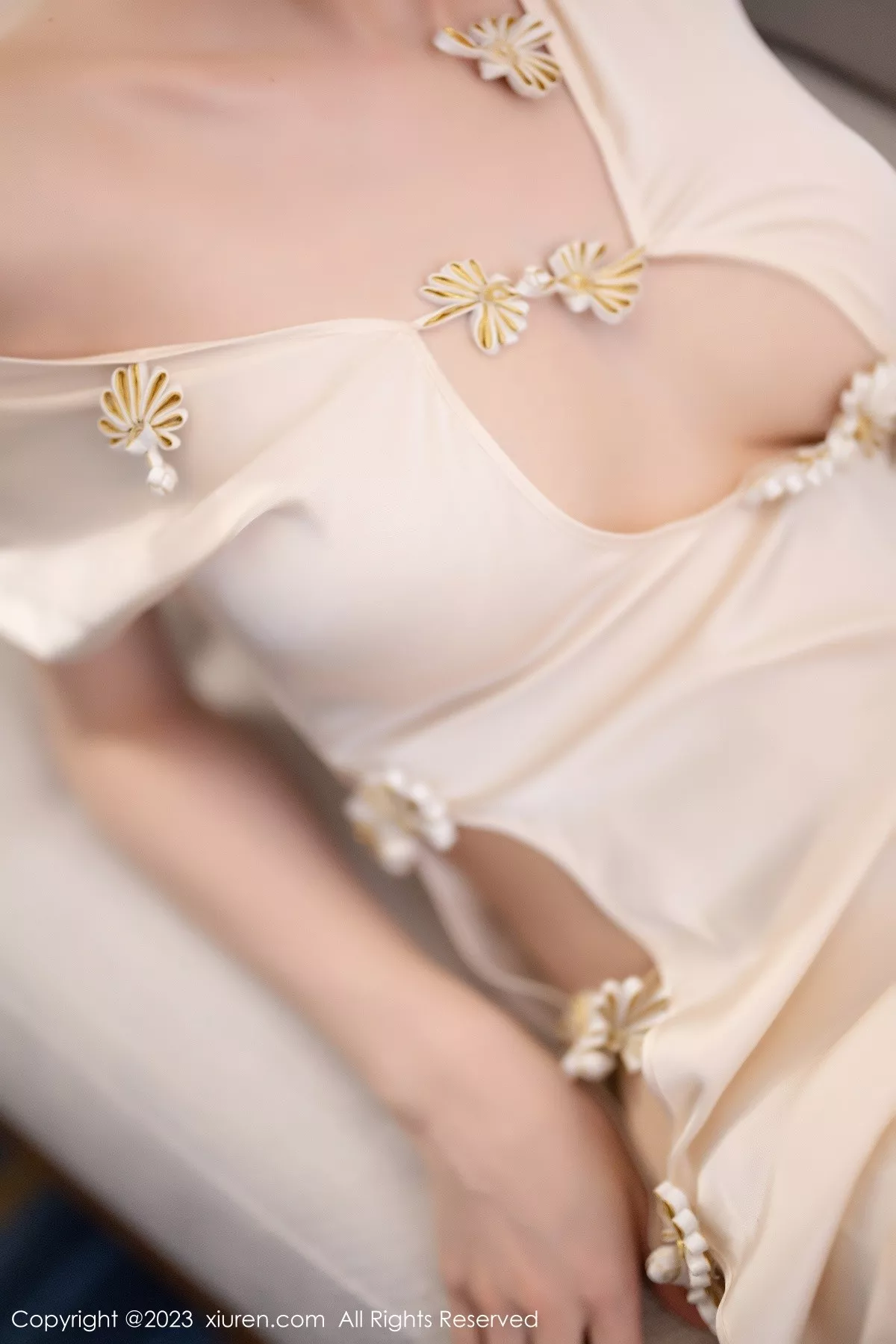 秀人集.com_[XiuRen秀人网]No.6600_模特林星阑性感白色短旗袍配开档肉丝秀曼妙身姿迷人诱惑写真88P