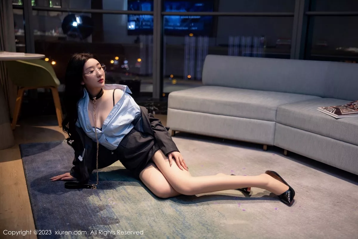 秀人集.com_[XiuRen秀人网]No.6607_模特江真真深灰色OL制服露蓝黑色蕾丝内衣配原色丝袜诱惑写真86P