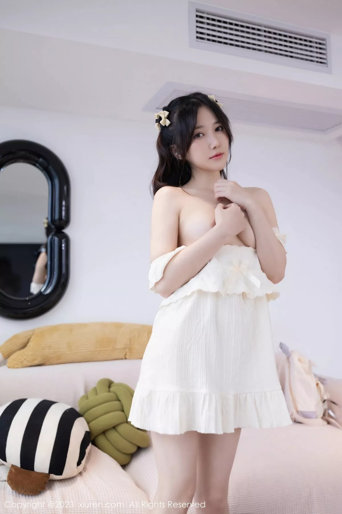 秀人集.com_[XiuRen秀人网]No.6615_模特鱼子酱Fish性感黄色真空围裙+白色睡裙秀完美身材诱惑写真80P