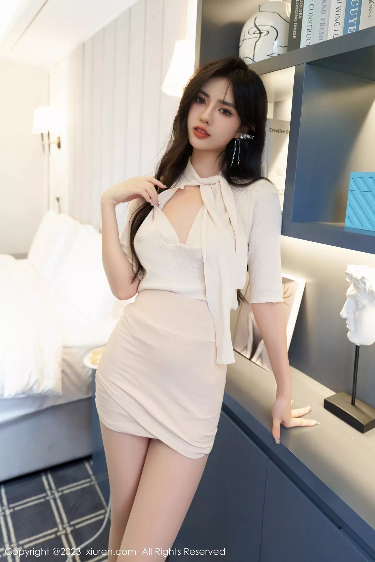 秀人集.com_[XiuRen秀人网]No.6833_模特浅浅Danny性感白色厨娘服饰真空秀丰腴身姿惹火诱惑写真100P