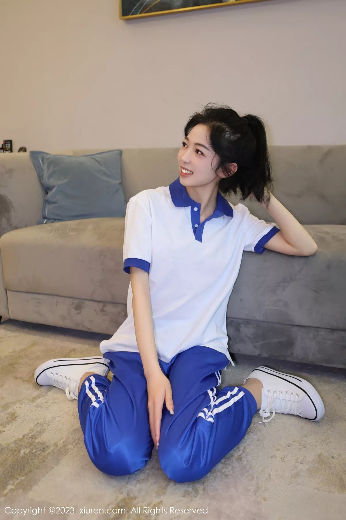 秀人集.com_[XiuRen秀人网]No.6855_模特茜茜Kimi脱性感学妹装露浅色蕾丝内衣秀完美身材诱惑写真85P