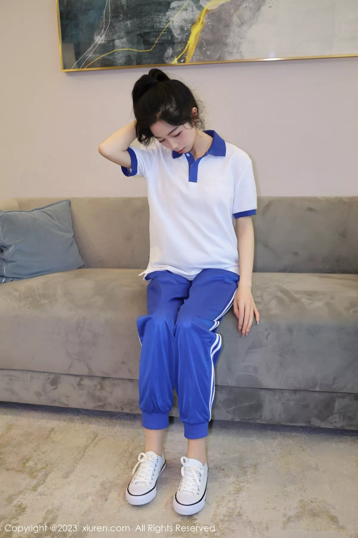 秀人集.com_[XiuRen秀人网]No.6855_模特茜茜Kimi脱性感学妹装露浅色蕾丝内衣秀完美身材诱惑写真85P