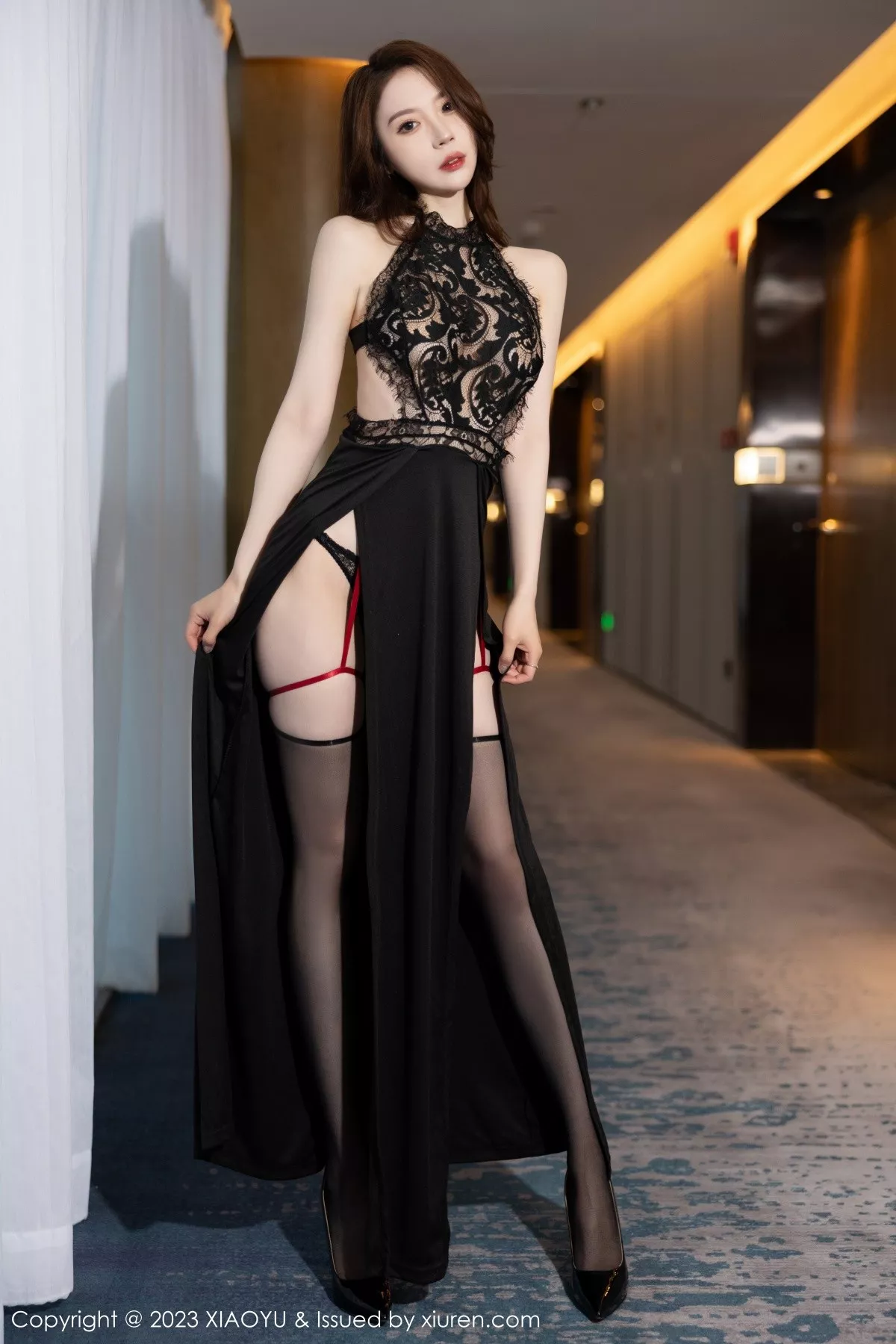 秀人集.com_[XiaoYu画语界]Vol.1044_模特梦心玥性感黑色薄纱连衣裙配黑丝吊袜秀曼妙身姿诱惑写真83P