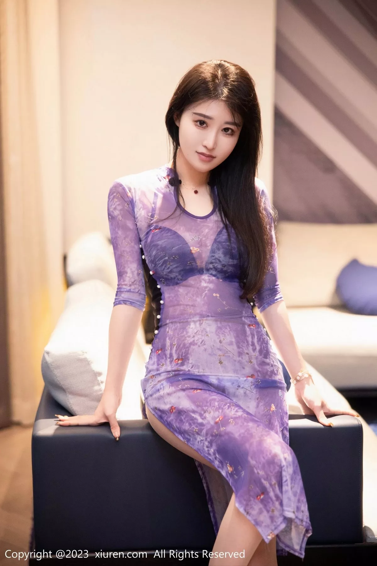秀人集.com_[XiuRen秀人网]No.6876_模特司柠私房浴室紫色连衣长裙配超薄肉丝秀曼妙身姿诱惑写真56P