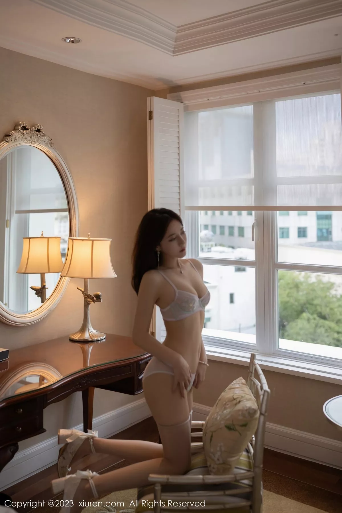 秀人集.com_[XiuRen秀人网]No.6893_模特鱼子酱Fish脱墨绿色长旗袍露性感内衣秀完美身材诱惑写真81P