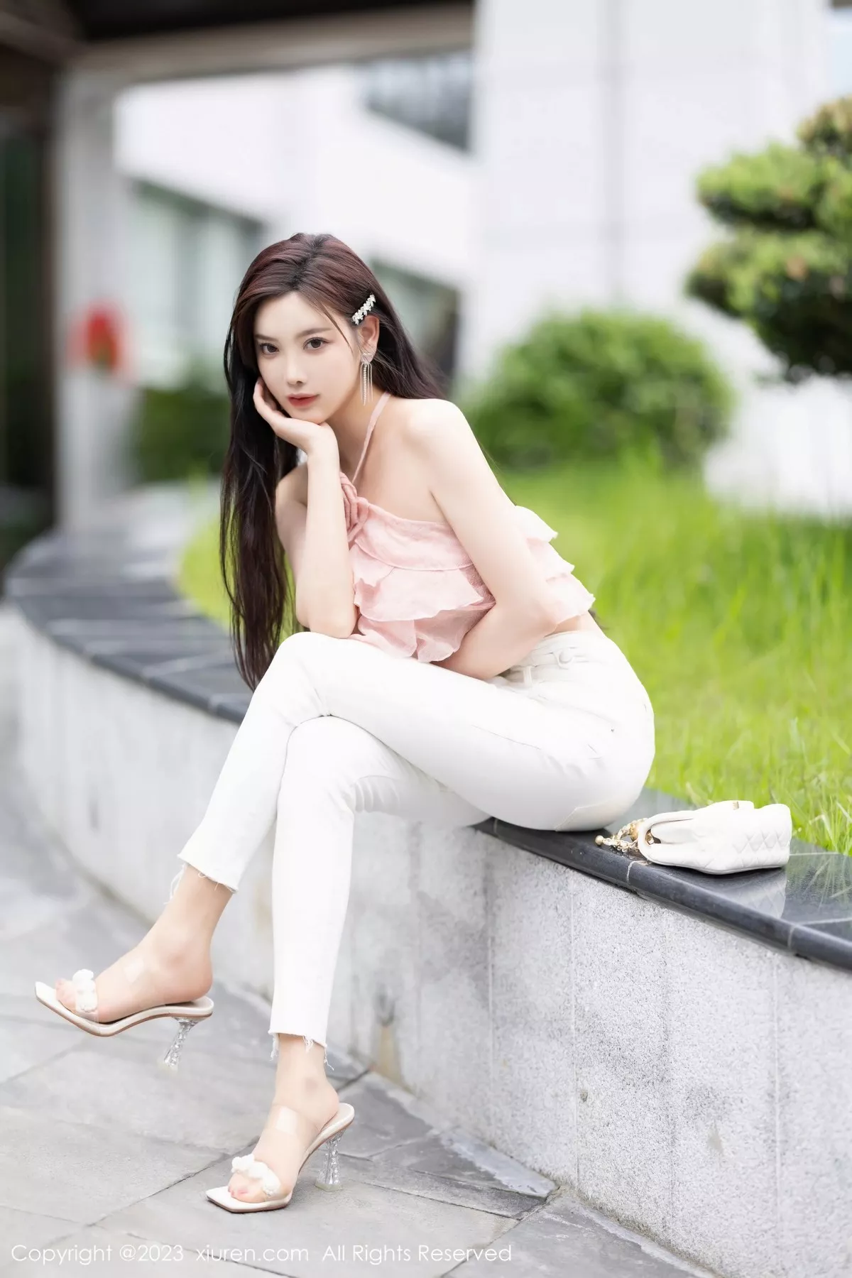 秀人集.com_[XiuRen秀人网]No.6907_女神杨晨晨Yome私房半脱露超薄肉丝秀完美身材惹火诱惑写真86P