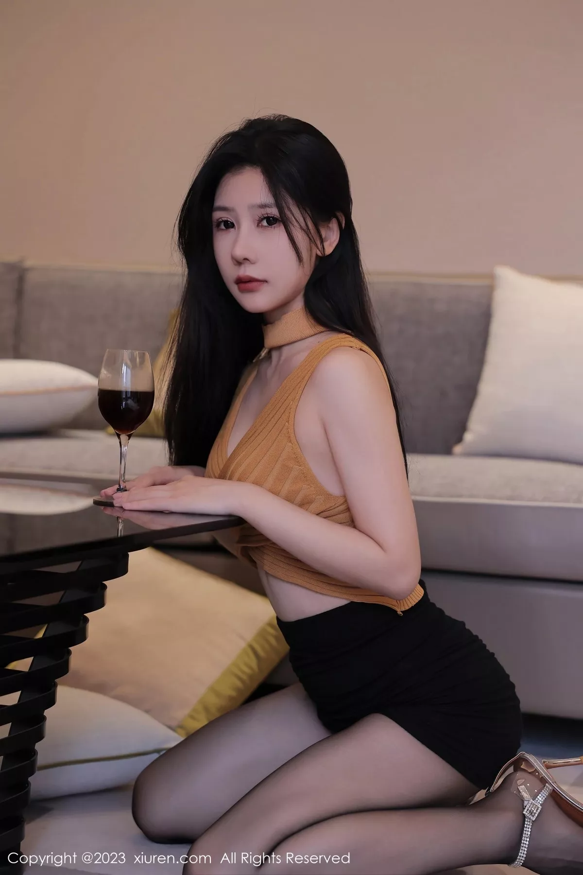 秀人集.com_[XiuRen秀人网]No.6920_模特尹甜甜半脱露性感咖啡色蕾丝内衣配超薄黑丝惹火诱惑写真82P