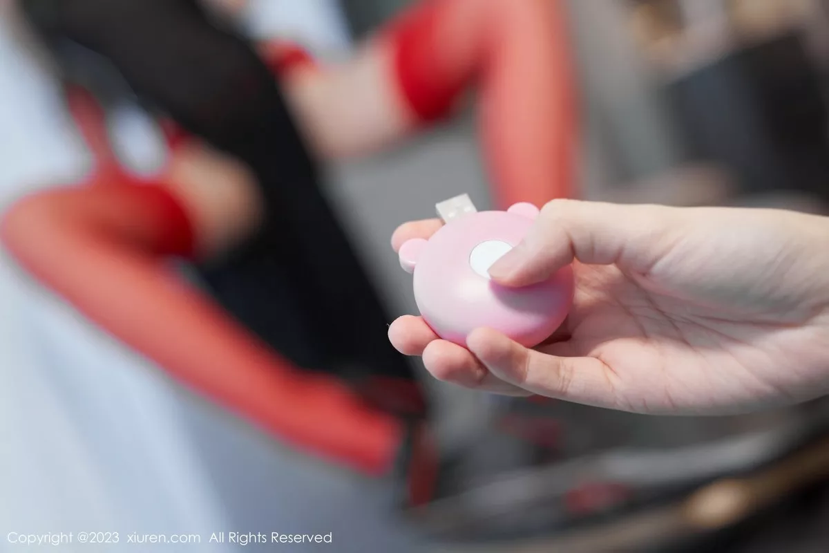 秀人集.com_[XiuRen秀人网]No.6786_模特浅浅Danny黑色轻透服配红色蕾丝吊袜秀完美身材诱惑写真85P