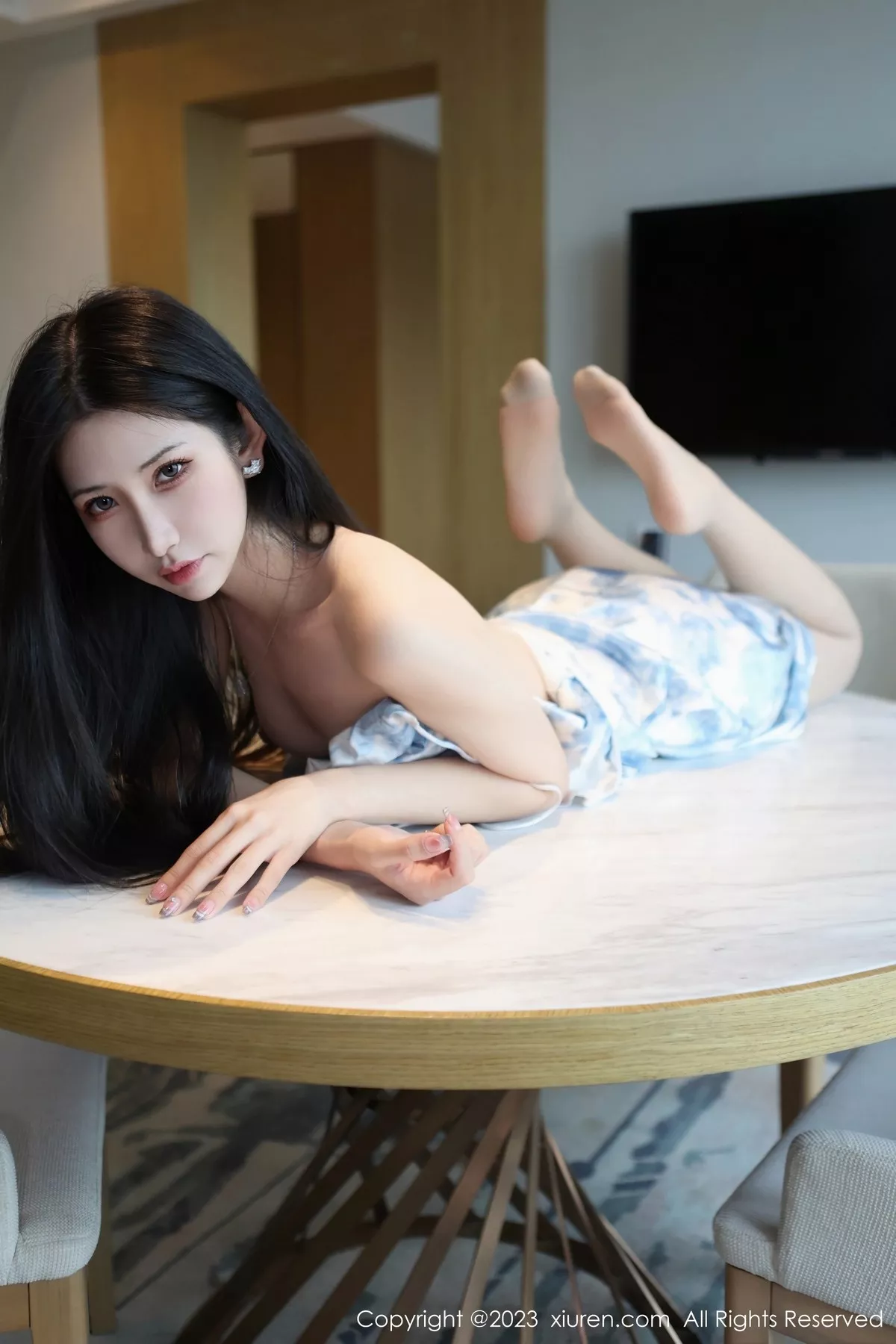 秀人集.com_[XiuRen秀人网]No.6783_模特依娜Yina性感浅色吊带连衣裙配原色丝袜秀曼妙身姿诱惑写真82P