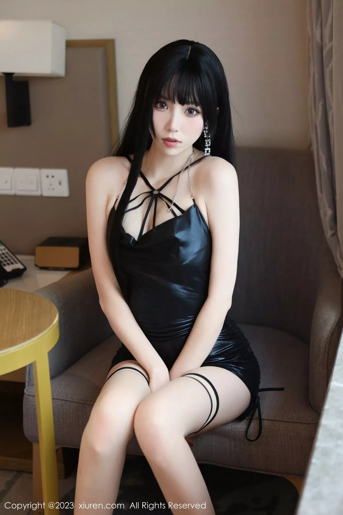 秀人集.com_[XiuRen秀人网]No.6789_模特江七七性感黑色连衣裙露黑色情趣内衣秀曼妙身姿诱惑写真70P