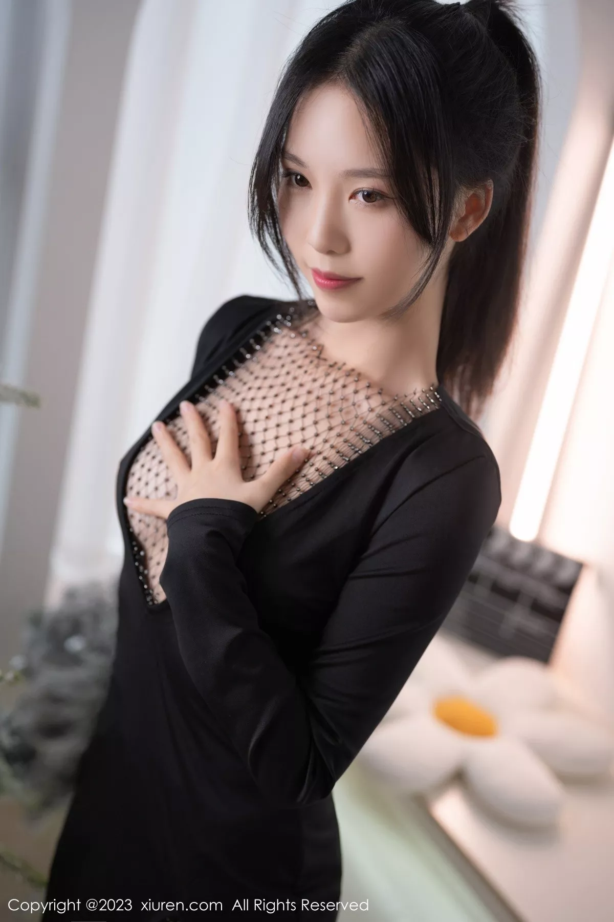 秀人集.com_[XiuRen秀人网]No.6796_模特利世黑色连衣裙配超薄黑丝秀曼妙身姿露豪乳遮点诱惑写真47P