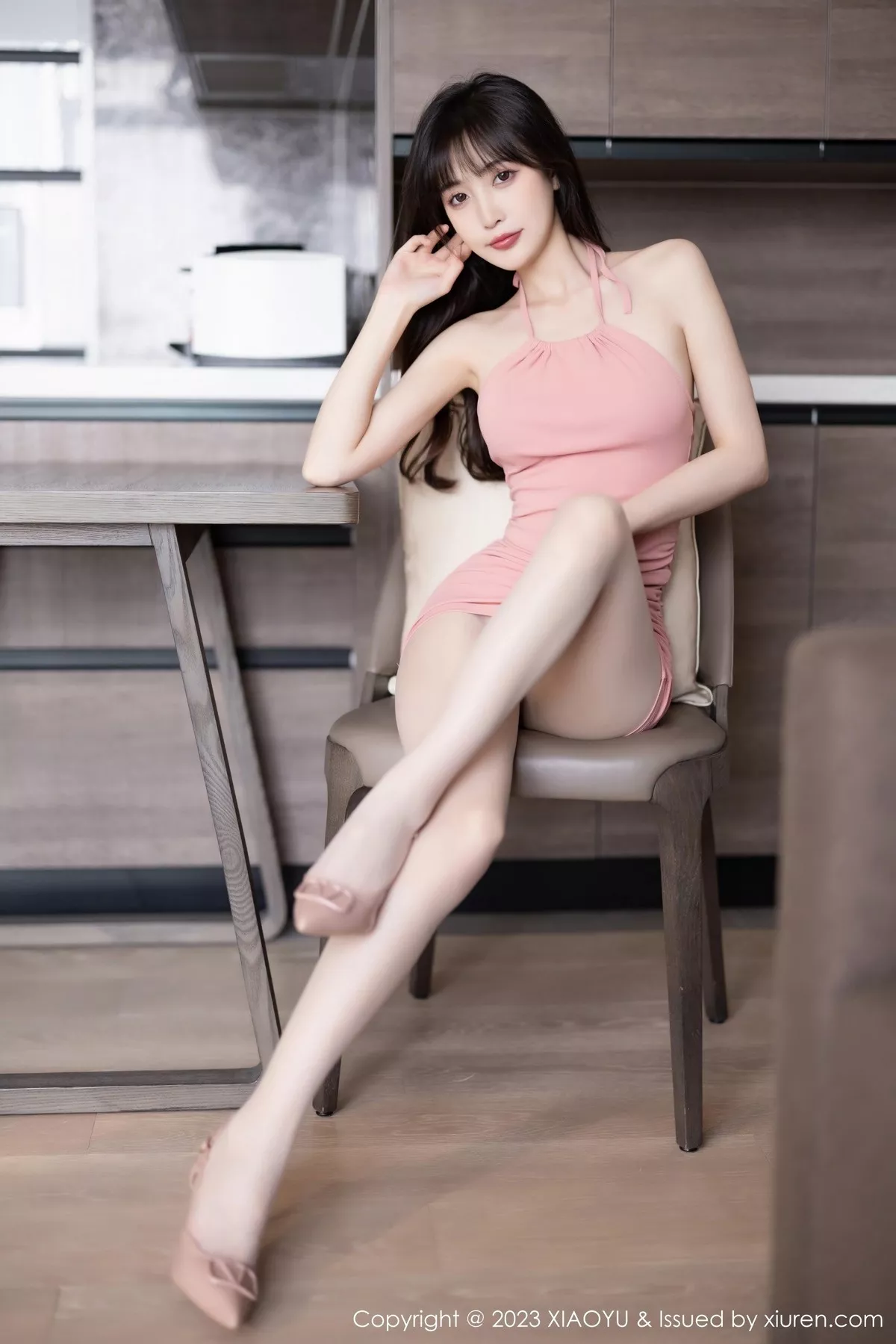 秀人集.com_[XiaoYu画语界]Vol.1038_模特林星阑性感粉色露肩连衣裙配超薄肉丝秀曼妙身姿诱惑写真82P