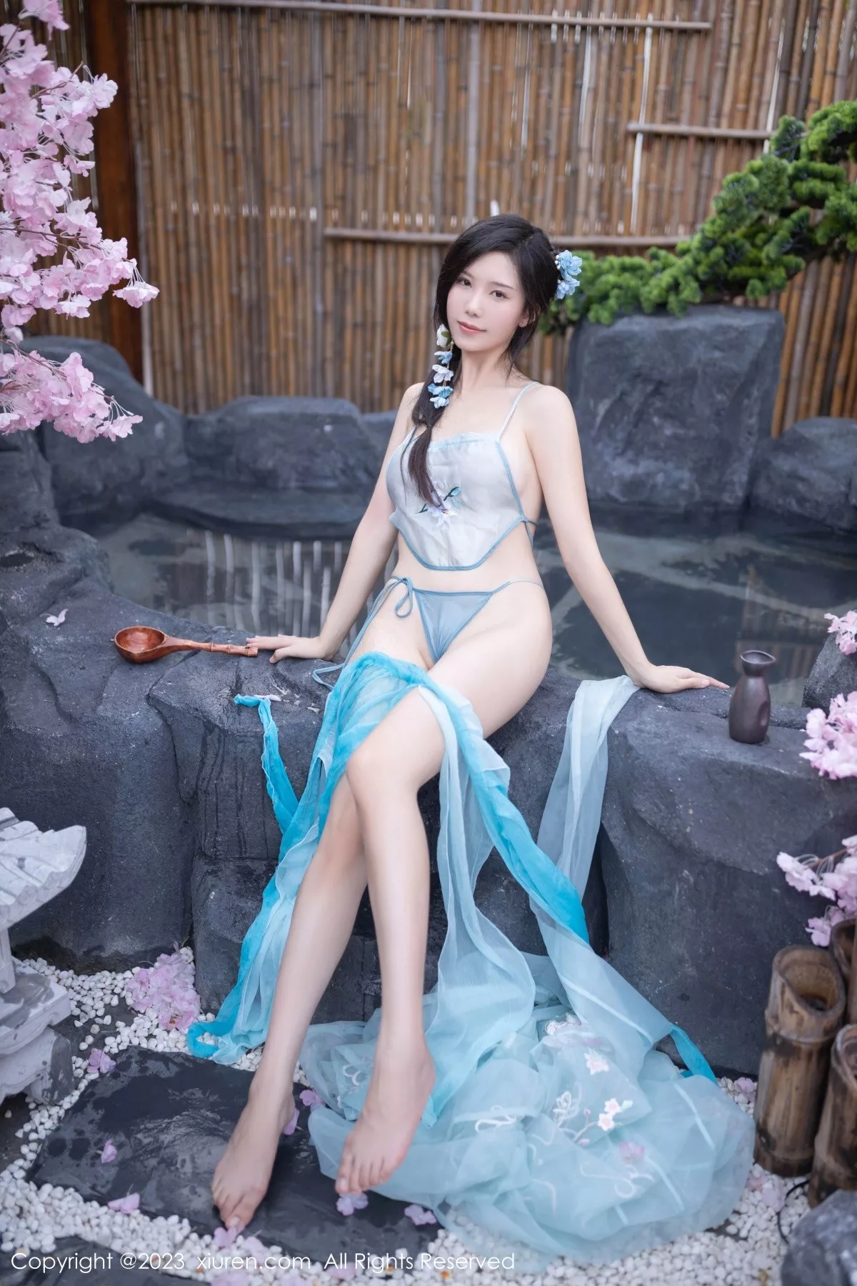 秀人集.com_[XiuRen秀人网]No.6991_模特利世户外温泉性感浅蓝色古装服饰秀曼妙身姿惹火诱惑写真74P