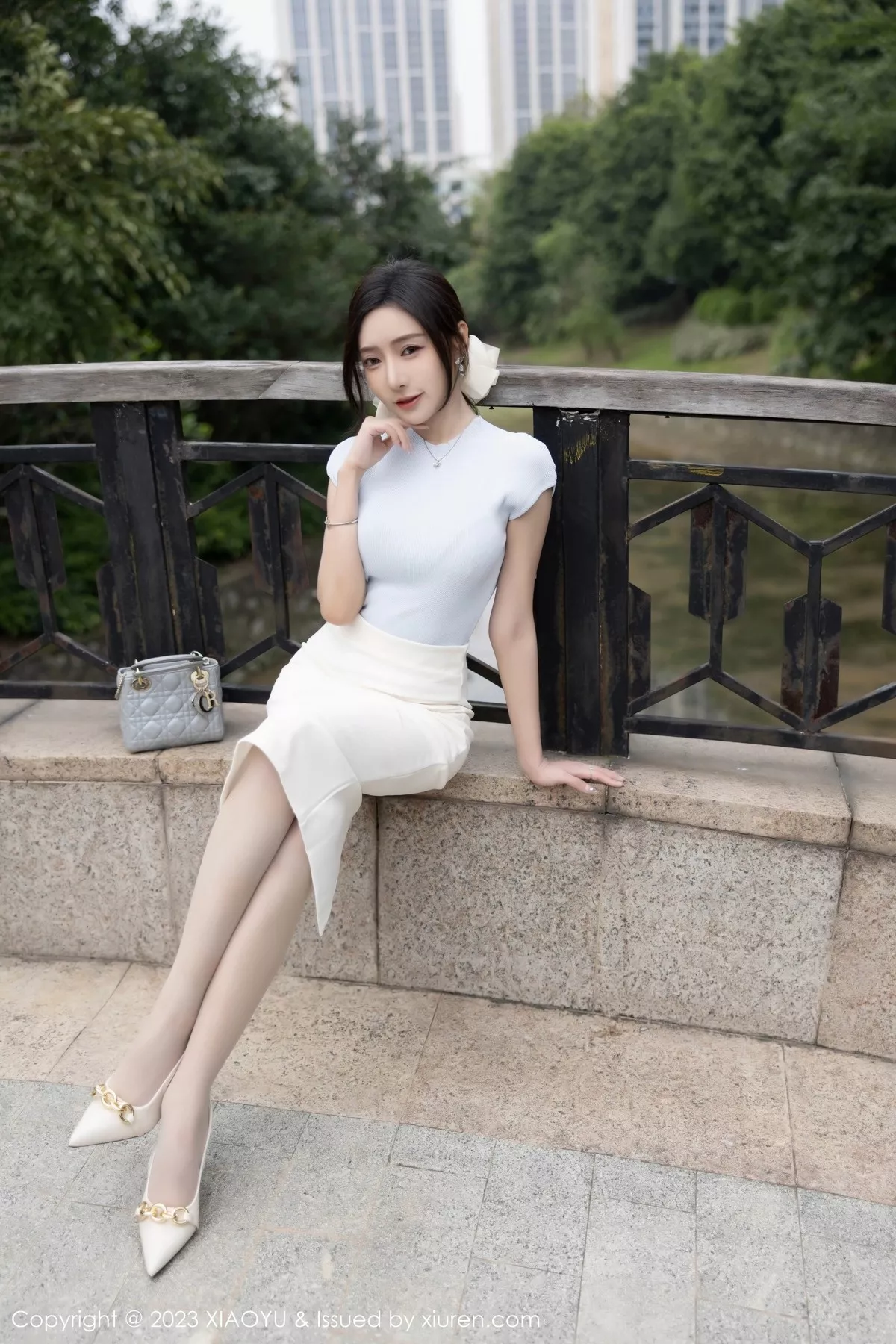 秀人集.com_[XiaoYu画语界]Vol.1059_女神王馨瑶yanni淡粉色内衣配超薄无内肉丝秀惹火身材诱惑写真84P