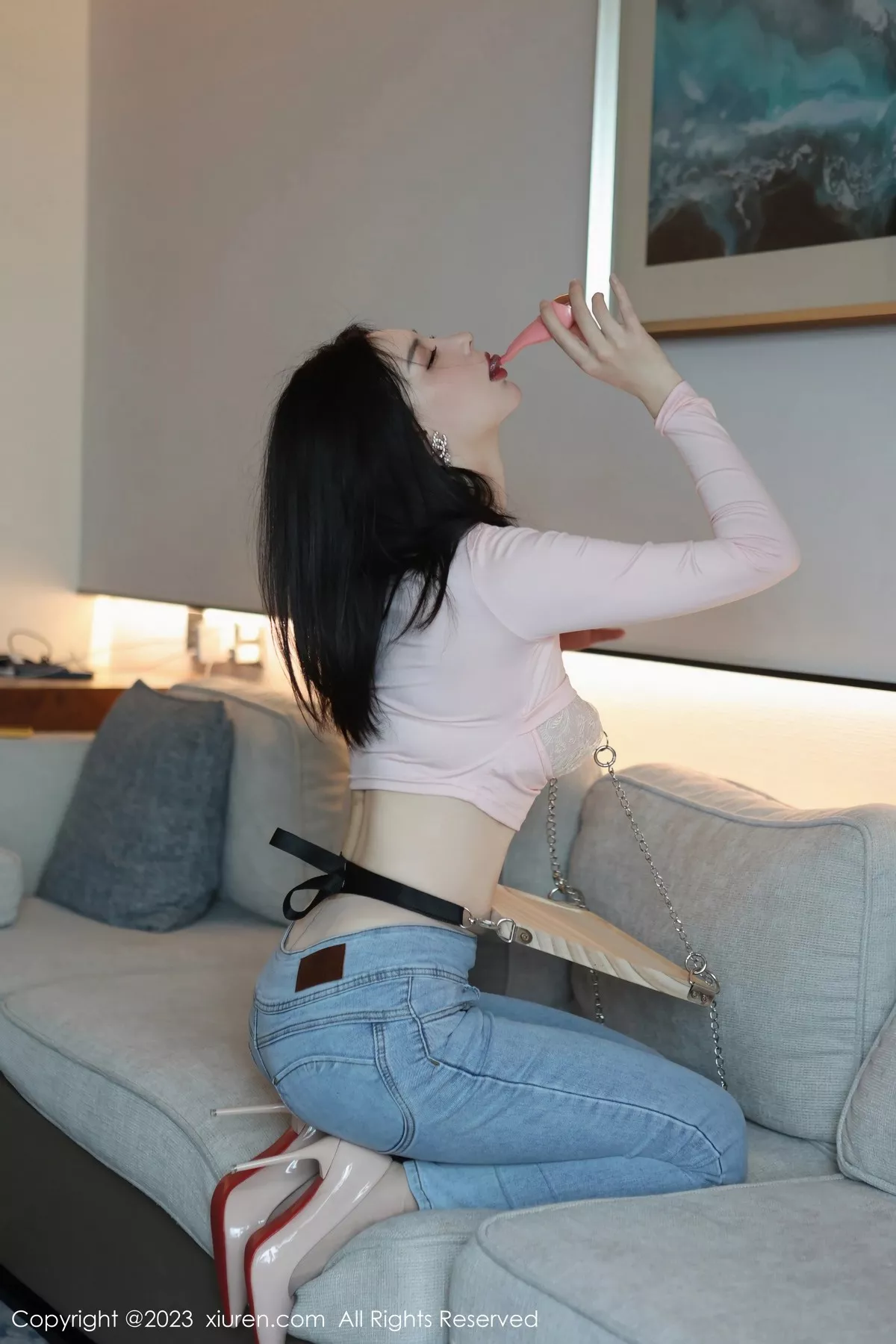 秀人集.com_[XiuRen秀人网]No.6992_模特王曼柔粉色衣配牛仔裤露粉色蕾丝内衣秀曼妙身姿诱惑写真82P