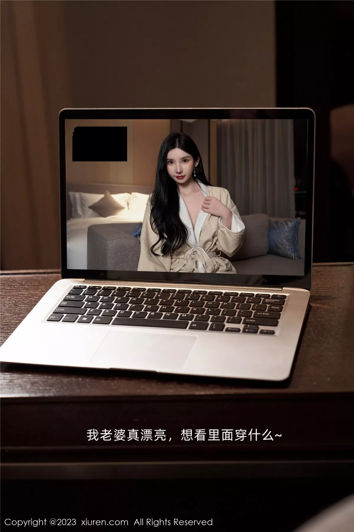 秀人集.com_[XiuRen秀人网]No.7009_女神周于希Sally性感墨绿吊带裙配黑丝吊袜秀翘臀美腿诱惑写真102P