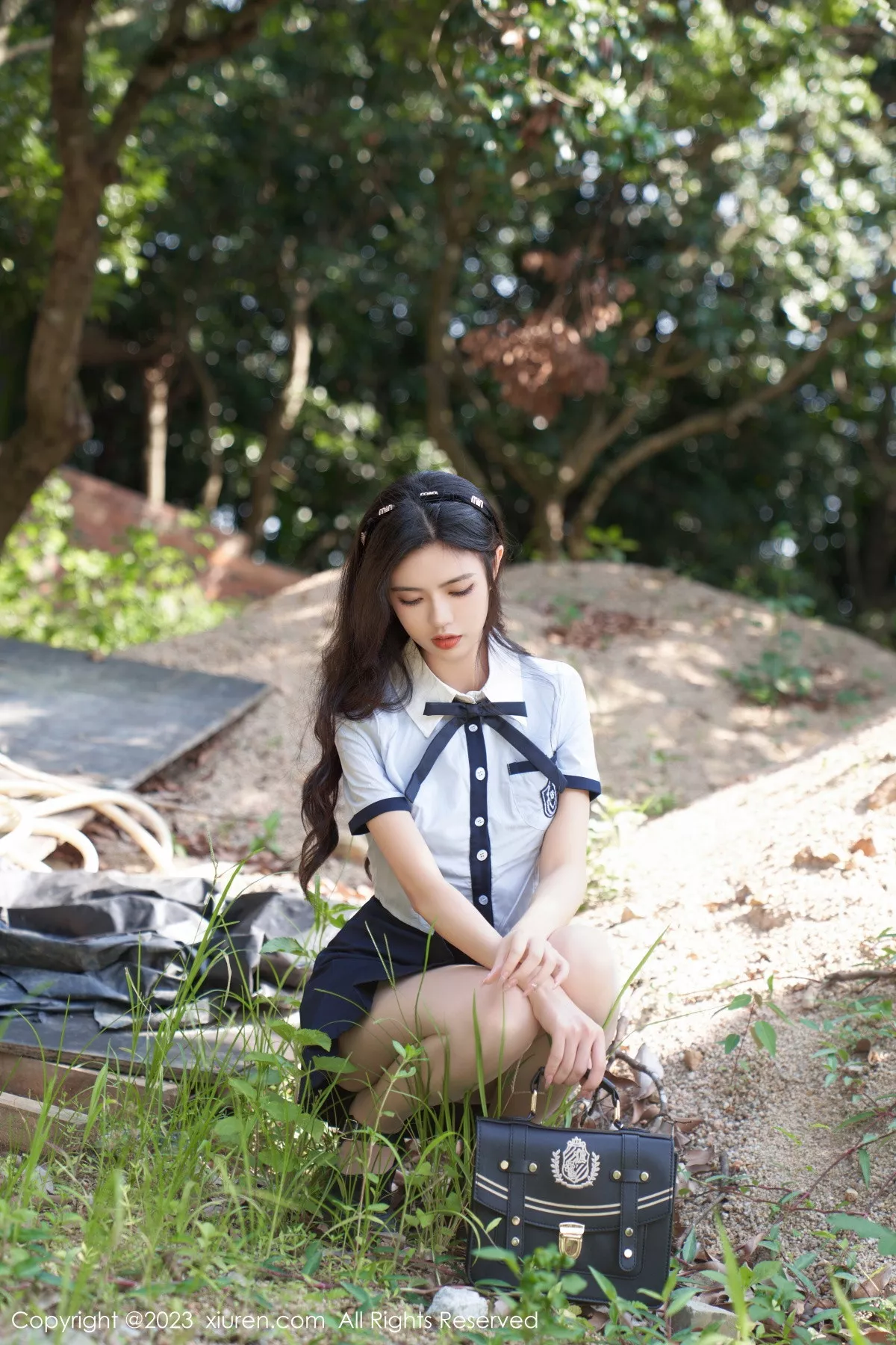 秀人集.com_[XiuRen秀人网]No.7028_模特浅浅Danny户外脱性感Jk露粉色蕾丝内衣秀完美身材诱惑写真95P