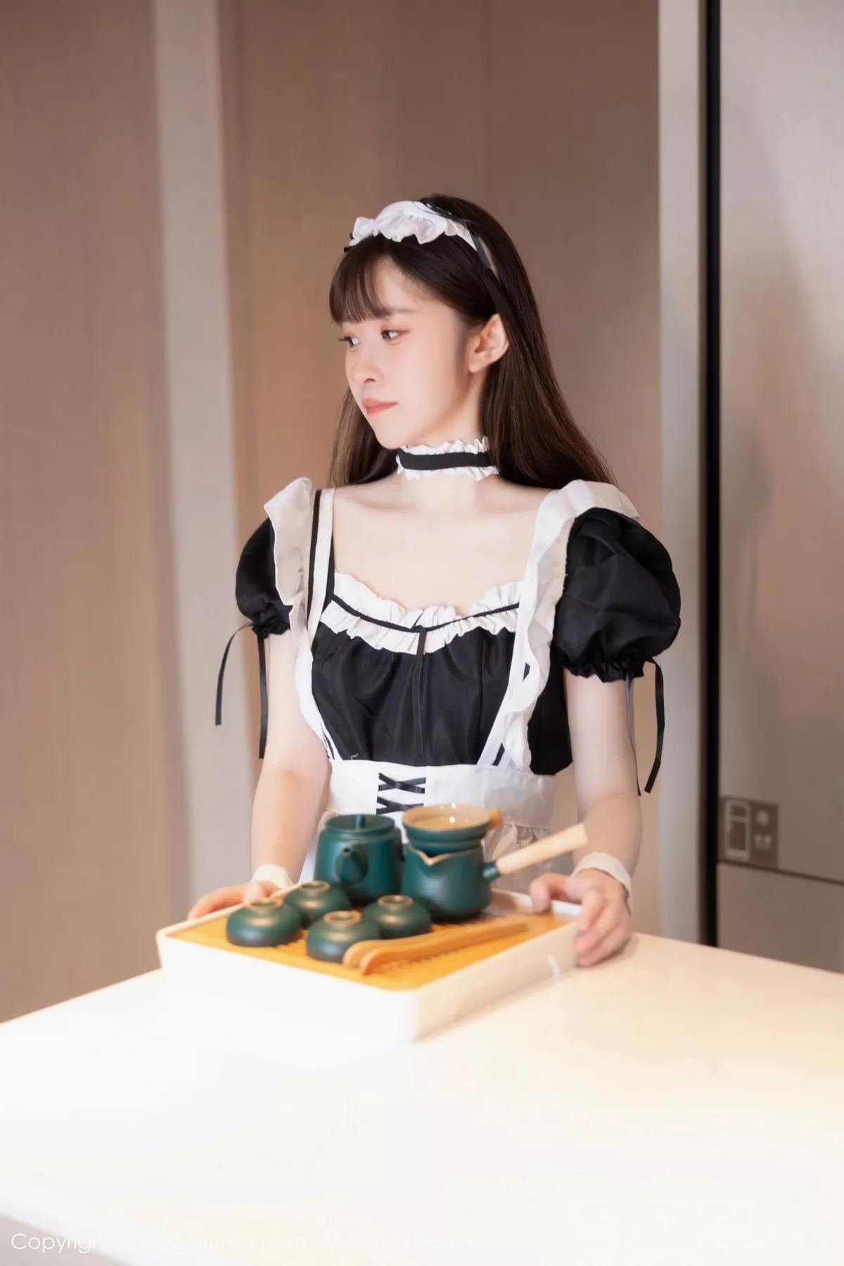 秀人集.com_[XiuRen秀人网]No.7034_模特林悠悠性感黑色女仆服饰配黑色网格袜秀曼妙身姿诱惑写真84P