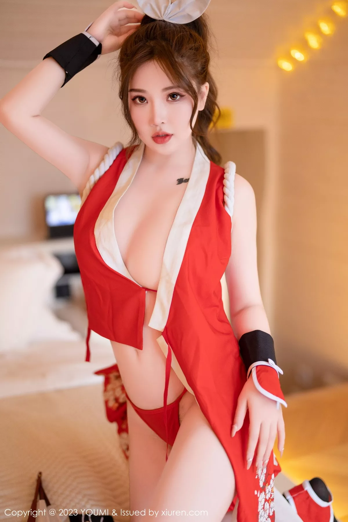 秀人集.com_[YouMi尤蜜荟]Vol.962_模特小海臀Rena红色不知火舞cosplay服饰秀浑圆翘臀诱惑写真70P