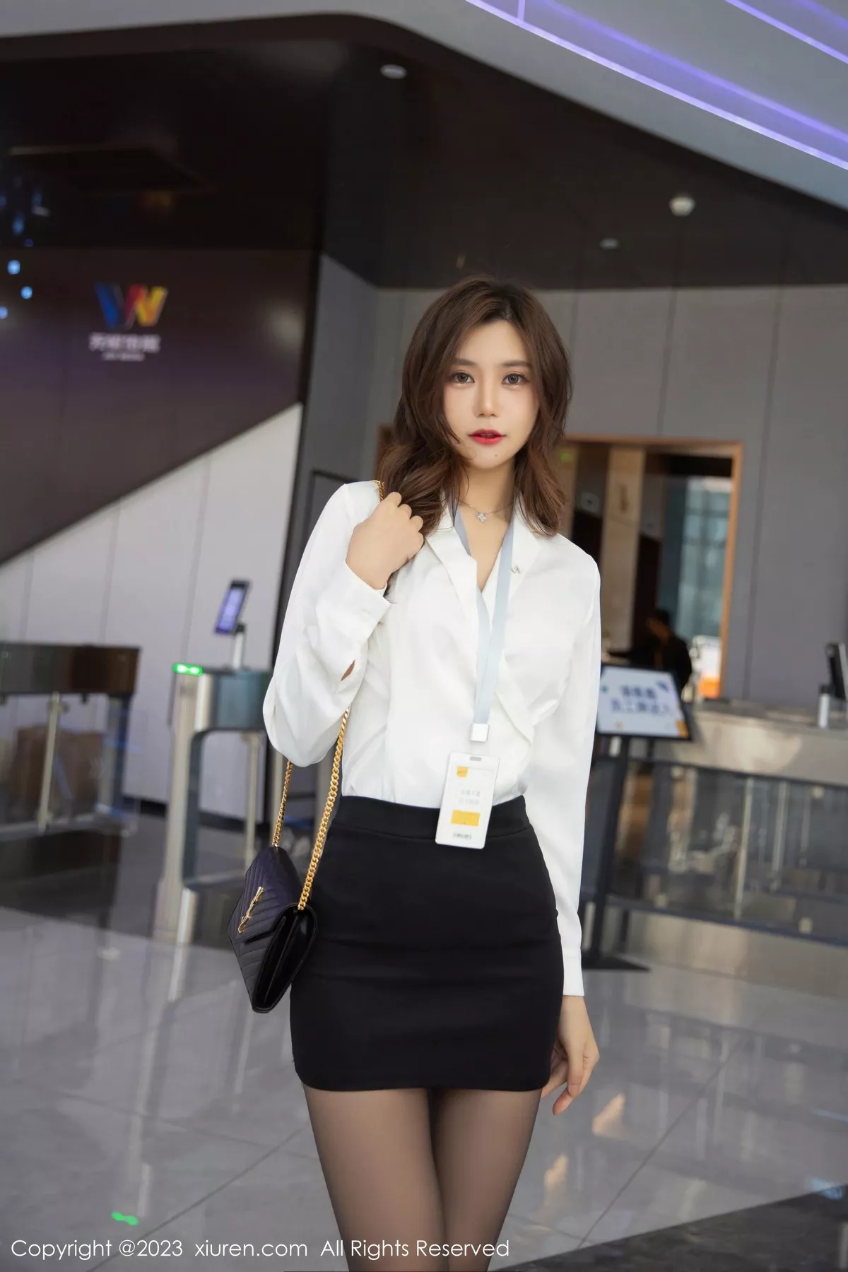 秀人集.com_[XiuRen秀人网]No.7079_女神绮里嘉ula性感白T配黑色短裙露粉色蕾丝内衣迷人诱惑写真79P