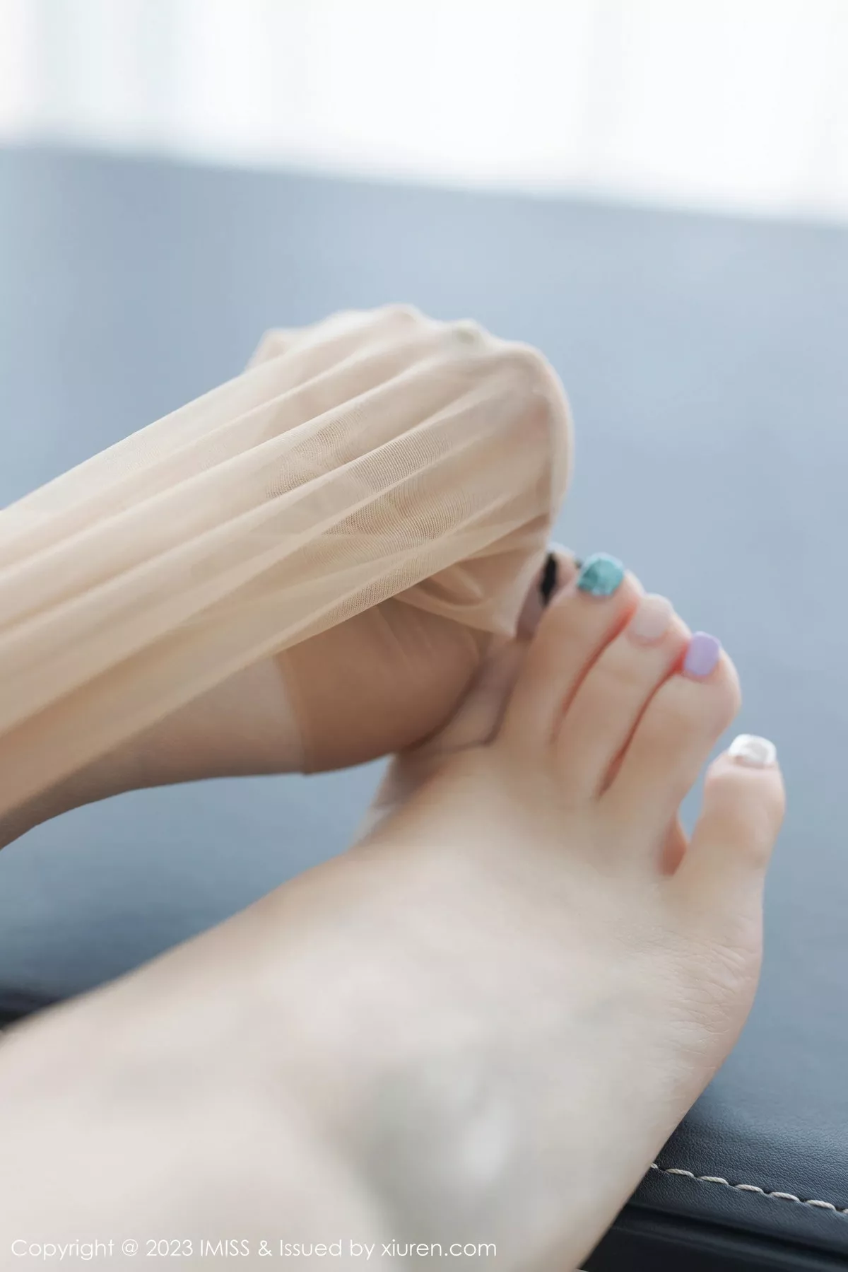 秀人集.com_[IMISS爱蜜社]Vol.736_模特瑞妤性感粉色衣配杏色短裙露超薄肉丝秀曼妙身姿诱惑写真51P