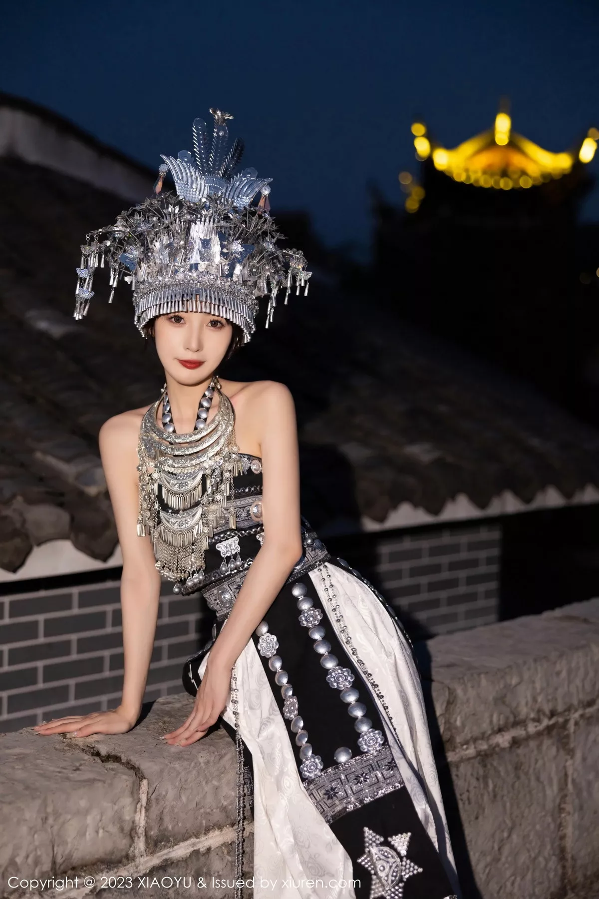 秀人集.com_[XiaoYu画语界]Vol.1071_模特林星阑性感浅色薄纱服饰+蓝杏色旗袍服秀曼妙身姿诱惑写真93P